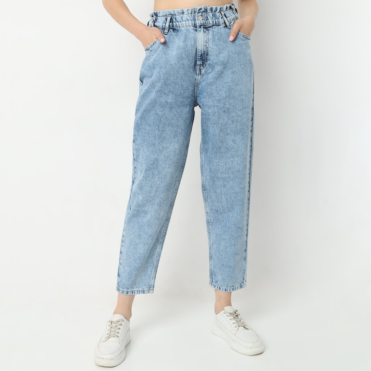 Slouch Fit Solid High Rise Jeans