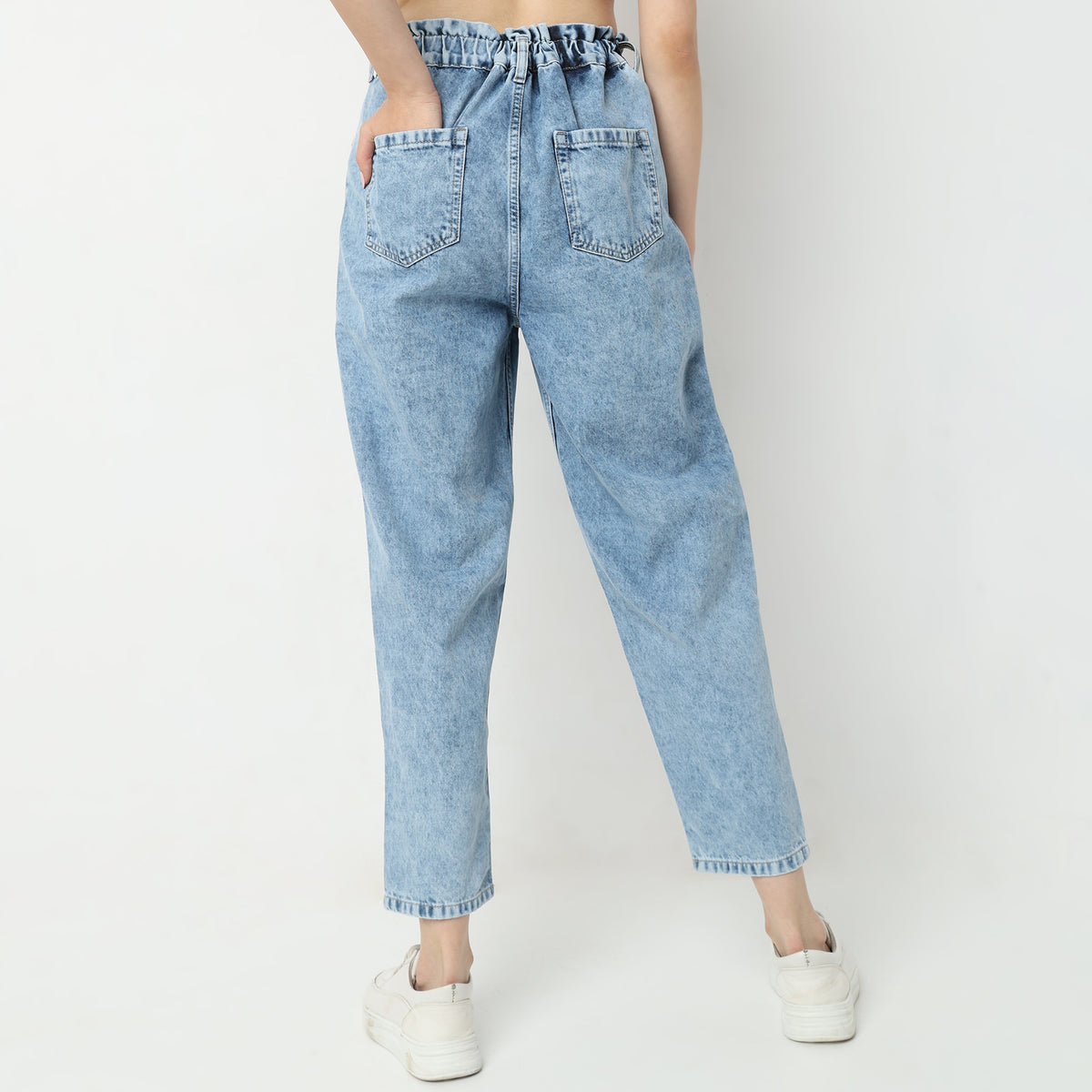 Slouch Fit Solid High Rise Jeans