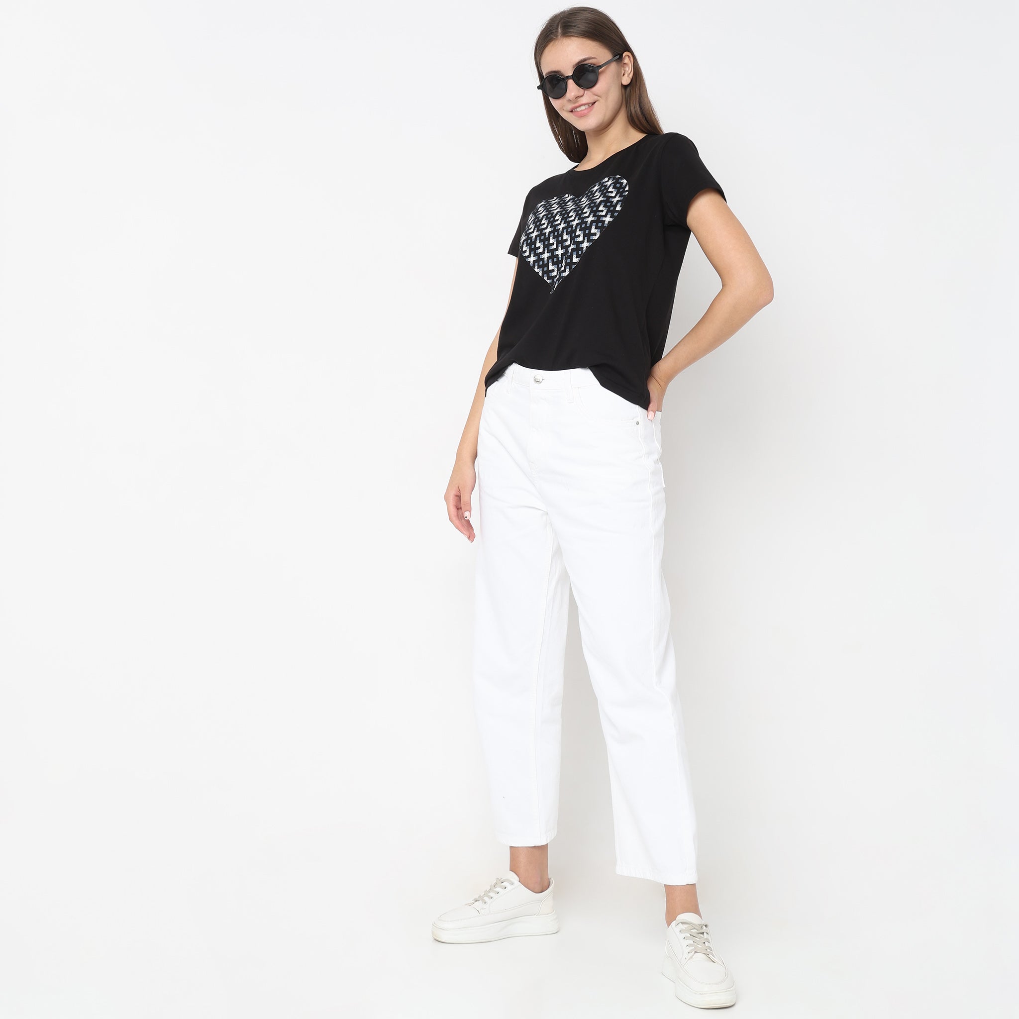 Buy Women's White Loose Comfort Fit Jeans Online at Bewakoof