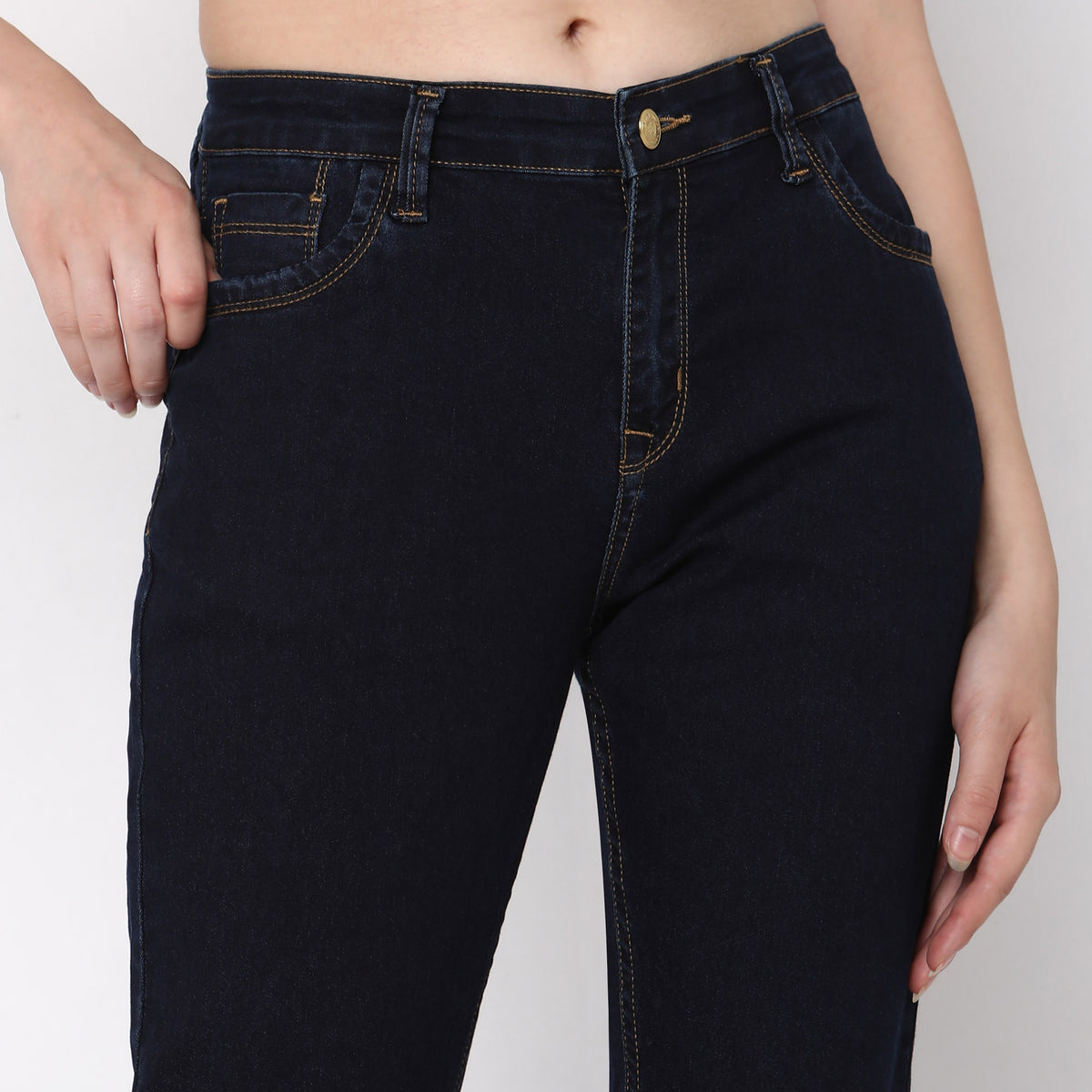 Skinny Fit Solid Mid Rise Jeans