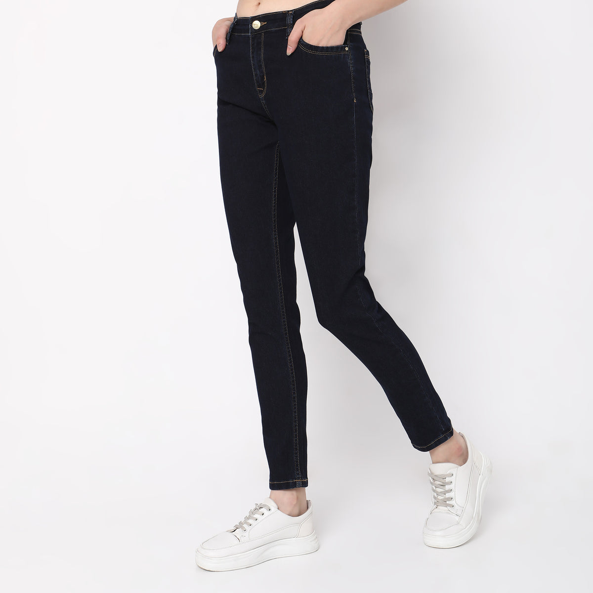 Skinny Fit Solid Mid Rise Jeans