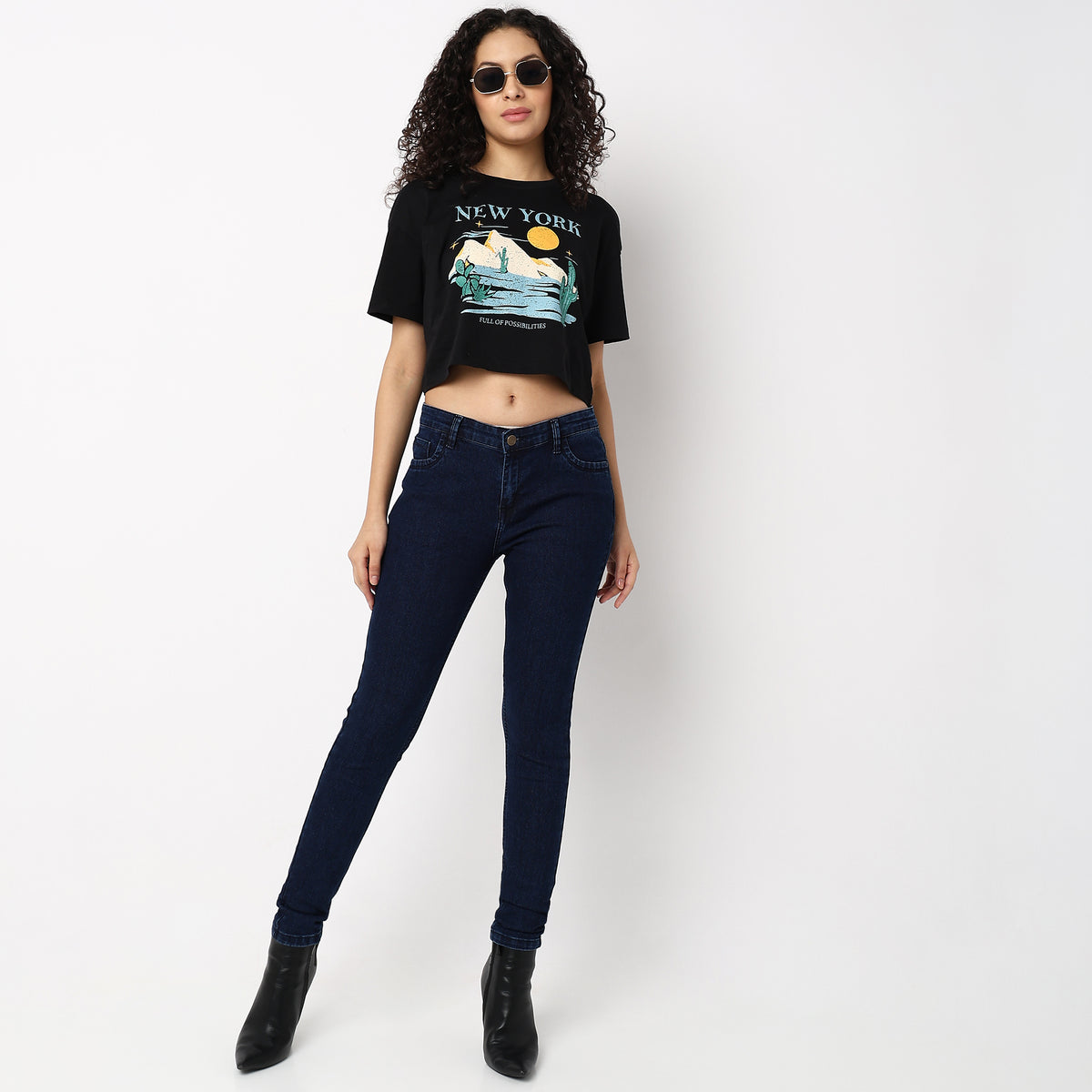 Skinny Fit Solid Mid Rise Jeans