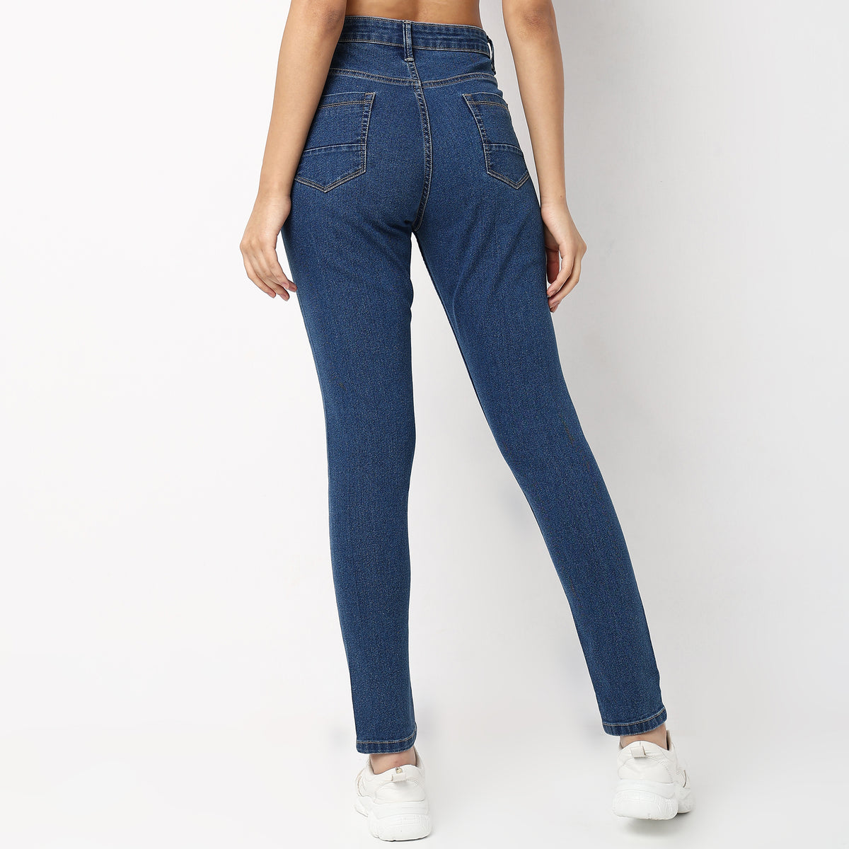 Skinny Fit Solid Mid Rise Jeans