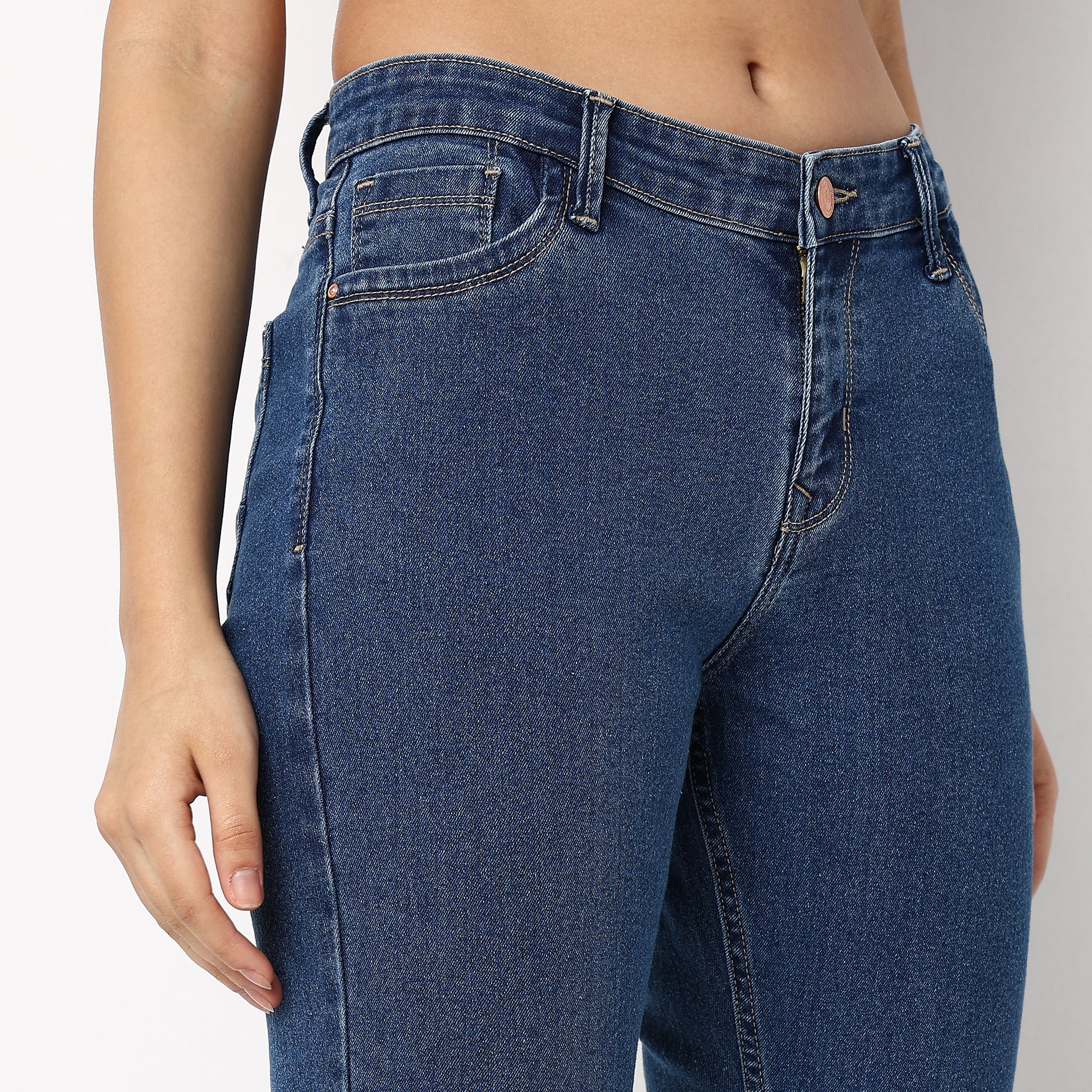 Skinny Fit Solid Mid Rise Jeans