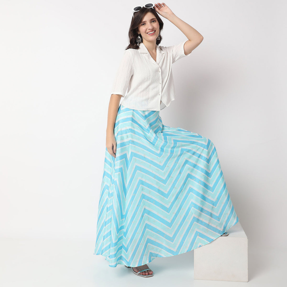 Women Wearing Flare Fit Printed Mid Rise Skirt