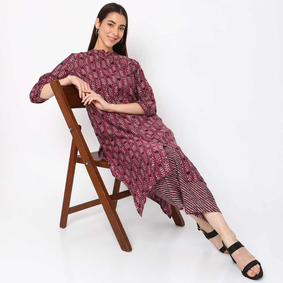 Regular Fit Printed Kurta Set