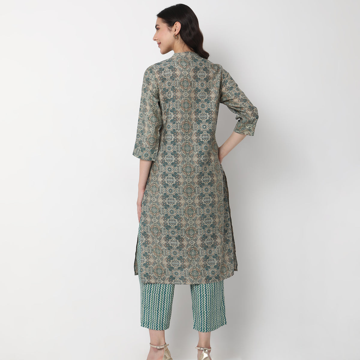 Regular Fit Printed Kurta Set