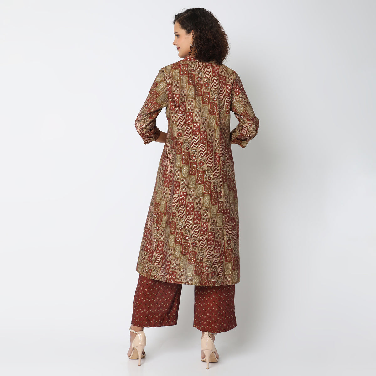 Regular Fit Printed Kurta Sets