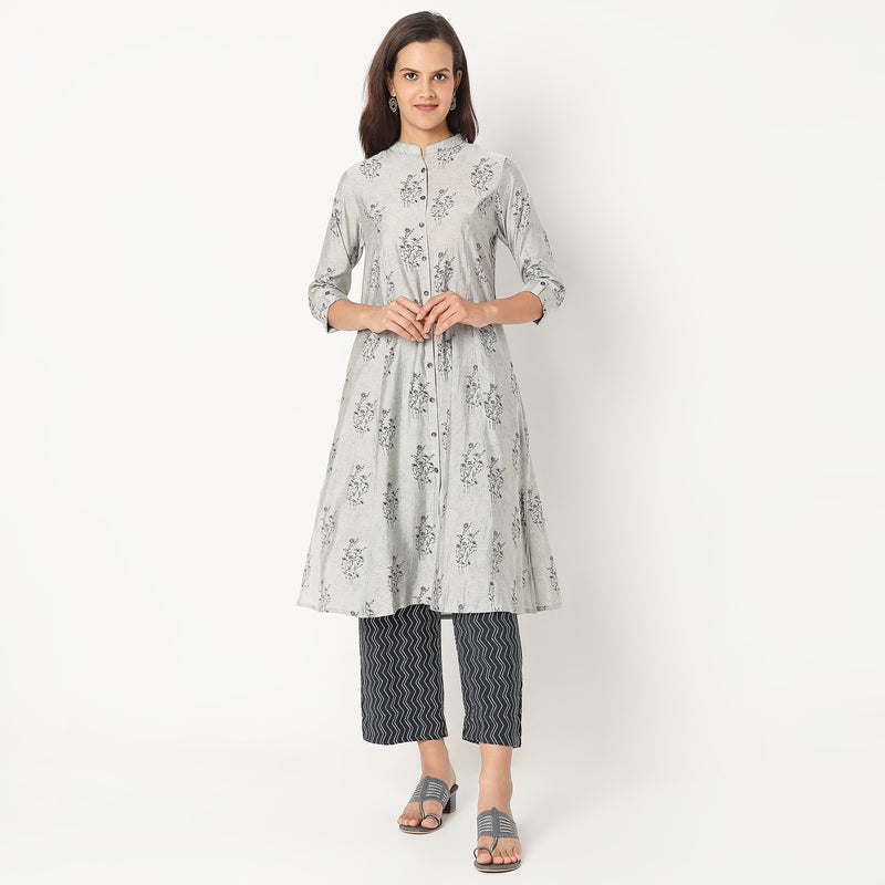 Regular Fit Printed Kurta Sets