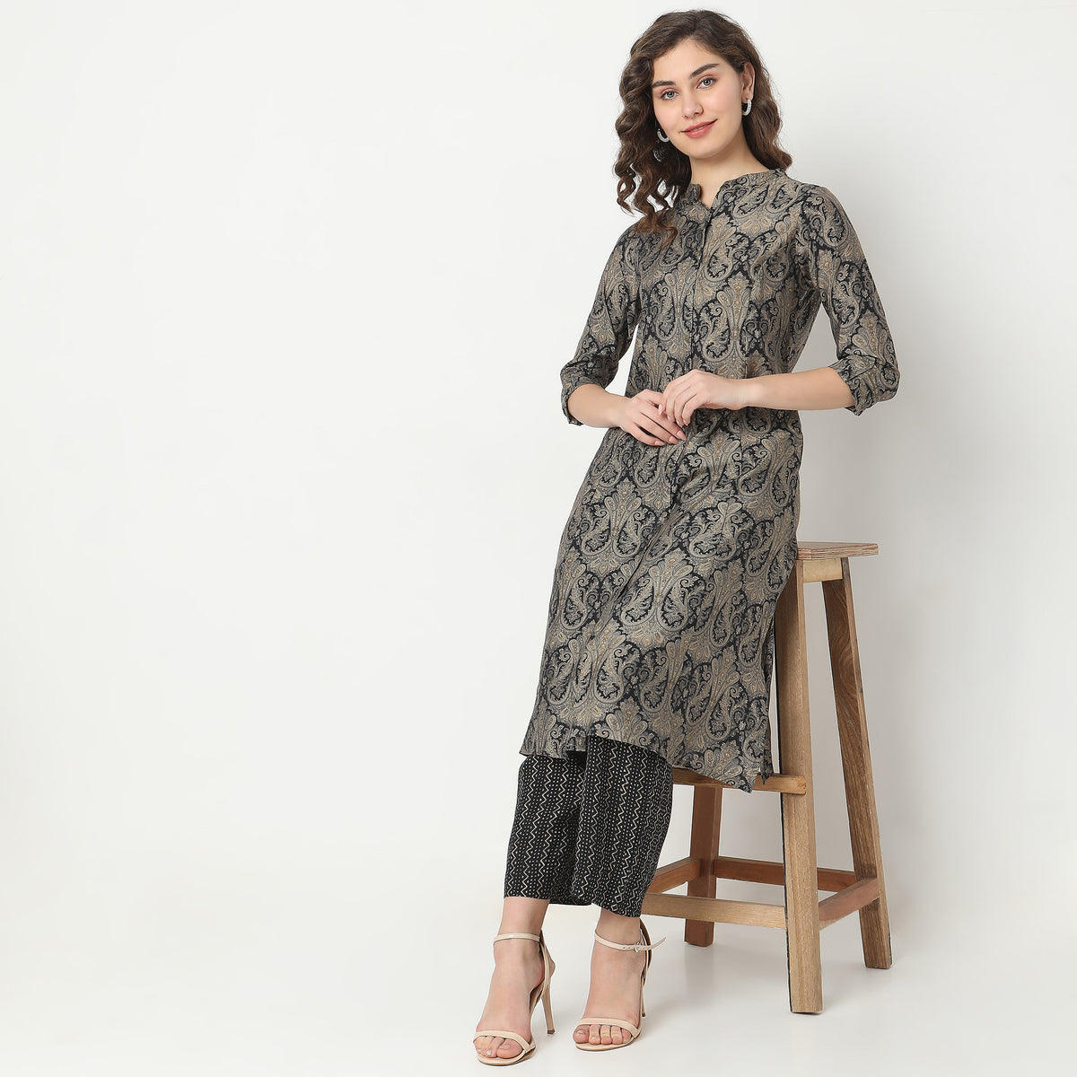 Regular Fit Printed Kurta Sets