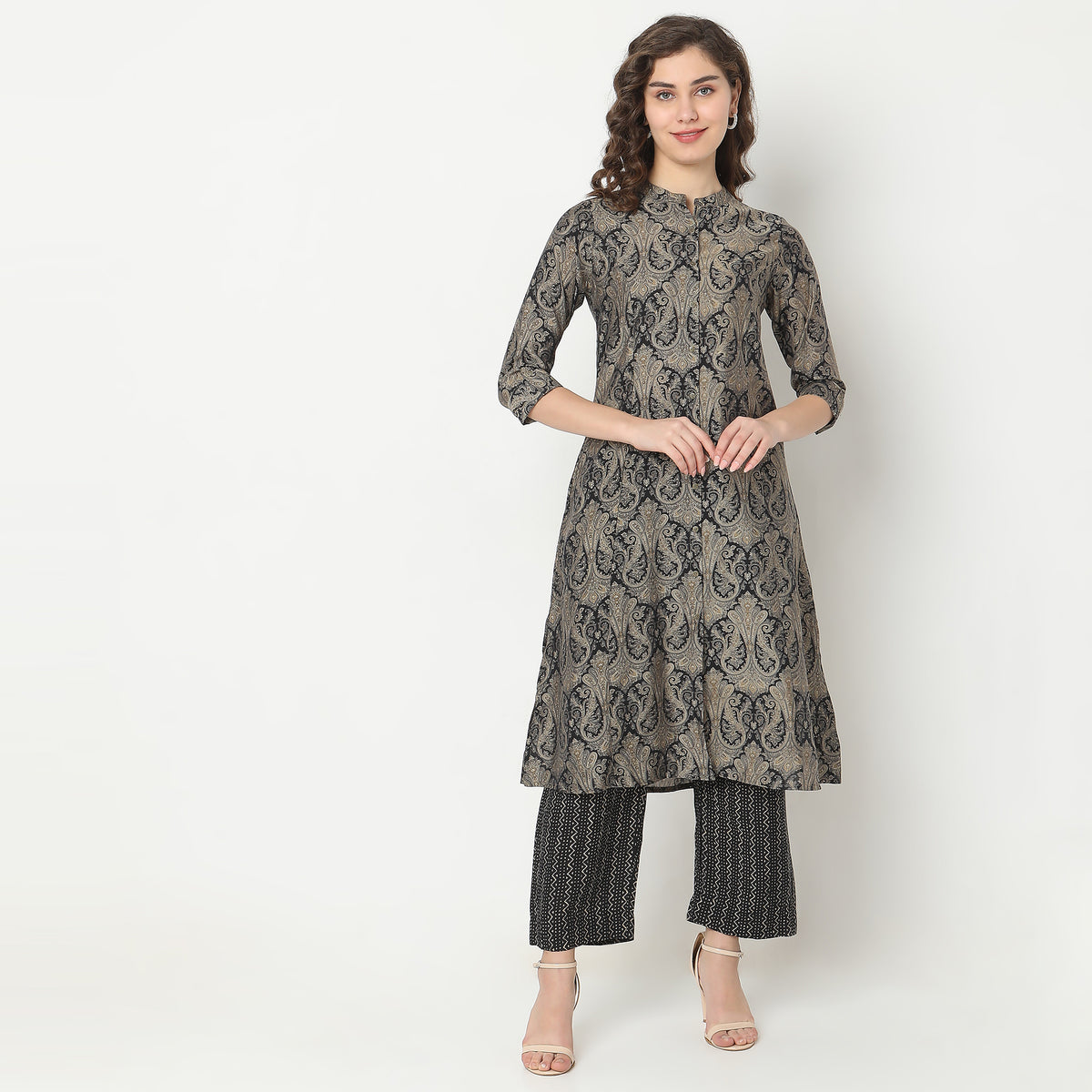 Regular Fit Printed Kurta Sets