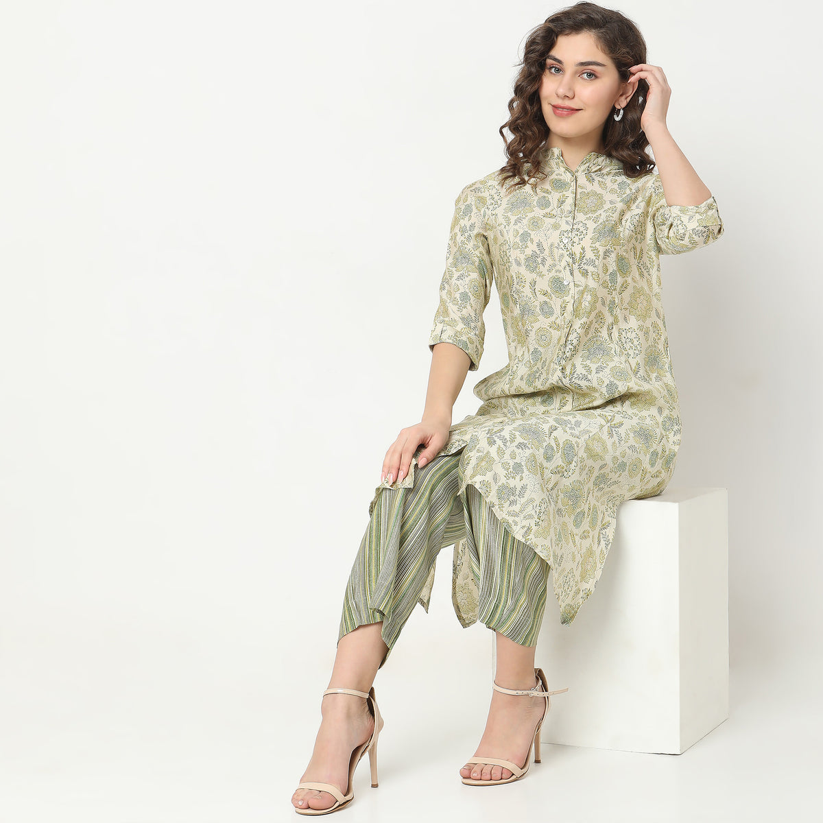 Regular Fit Printed Kurta Sets