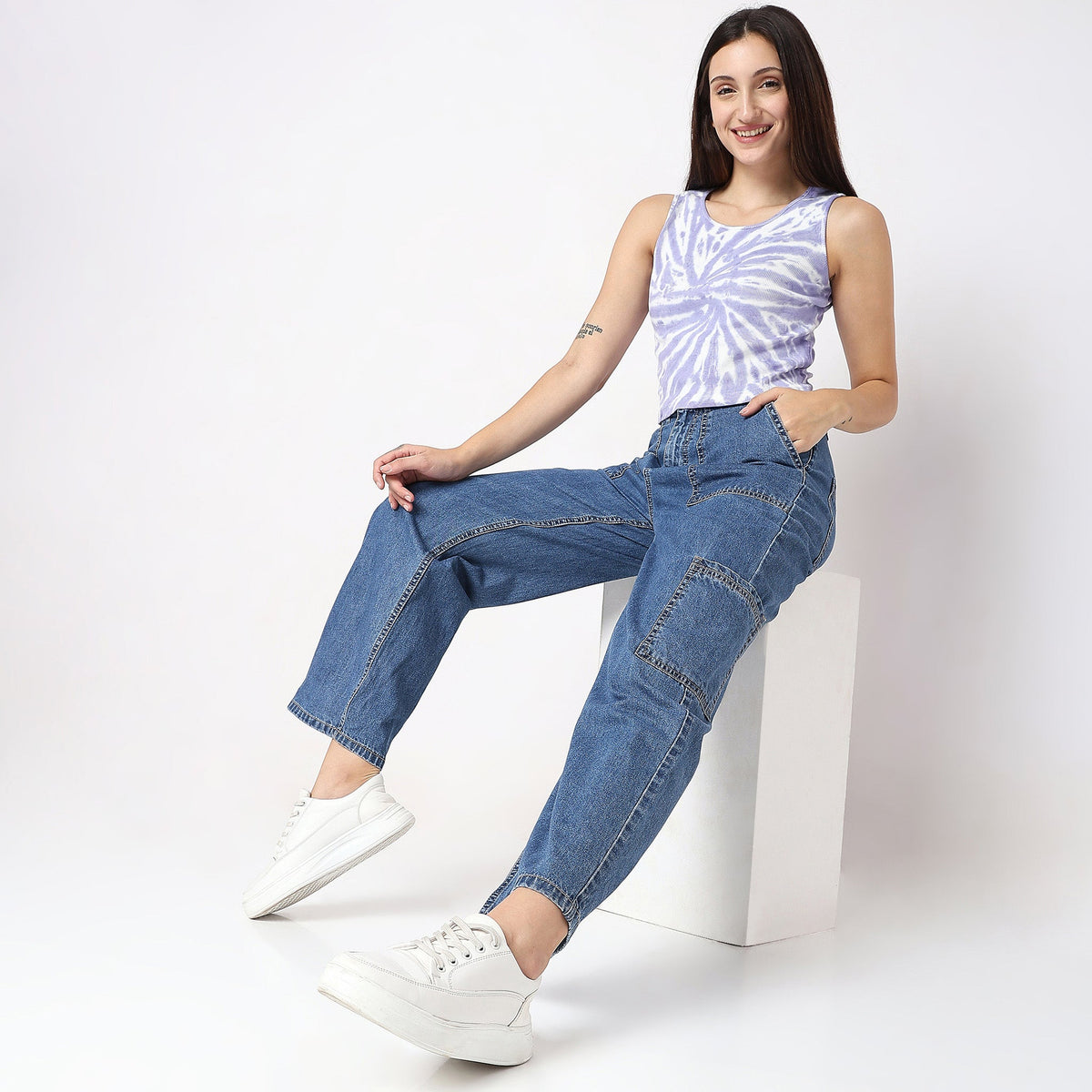 Women Wearing Straight Fit Solid High Rise Jean