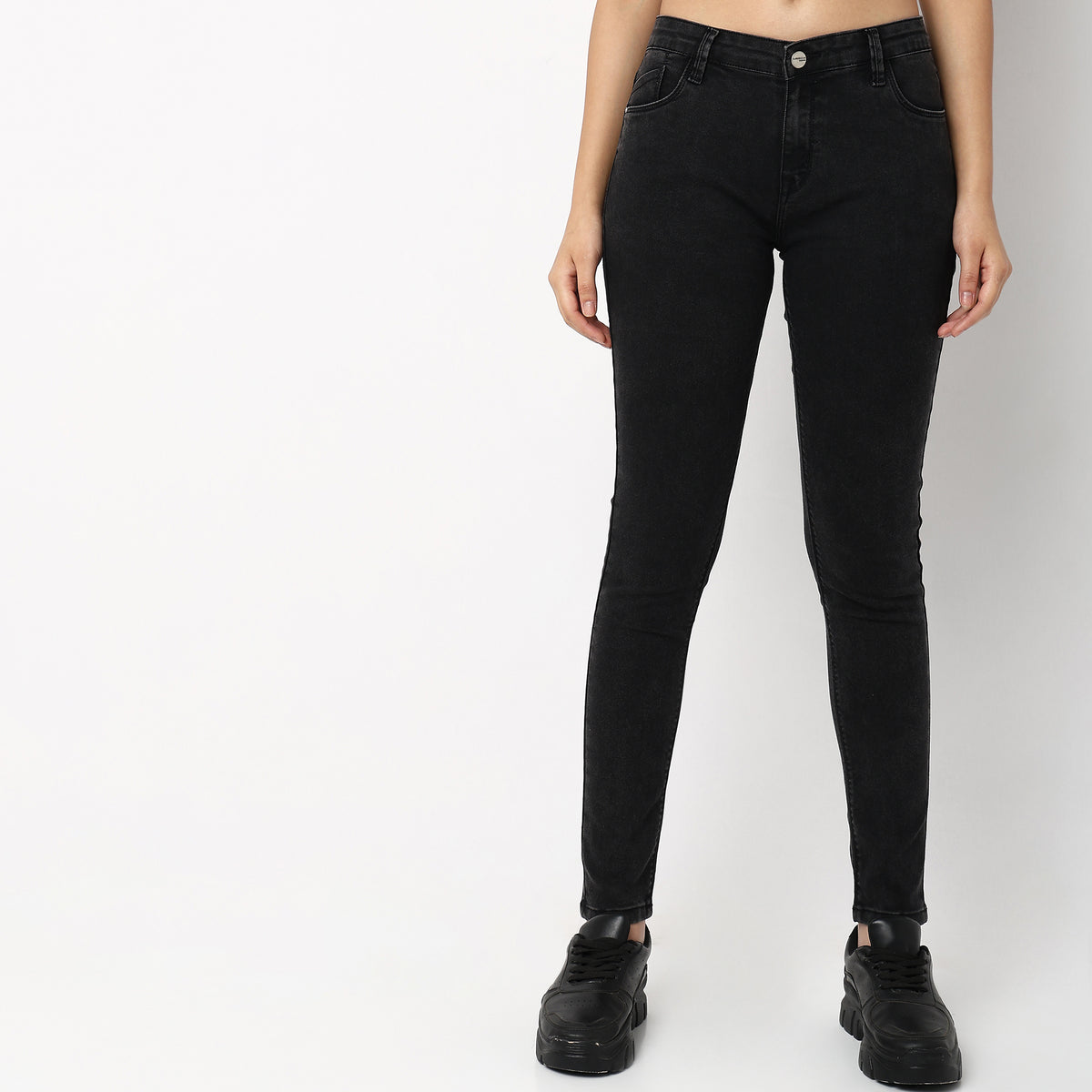 Skinny Fit Solid Mid Rise Jeans