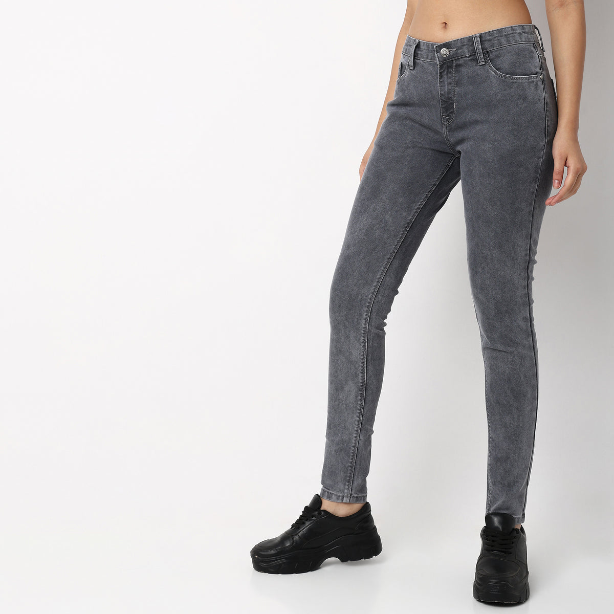 Skinny Fit Solid Mid Rise Jeans