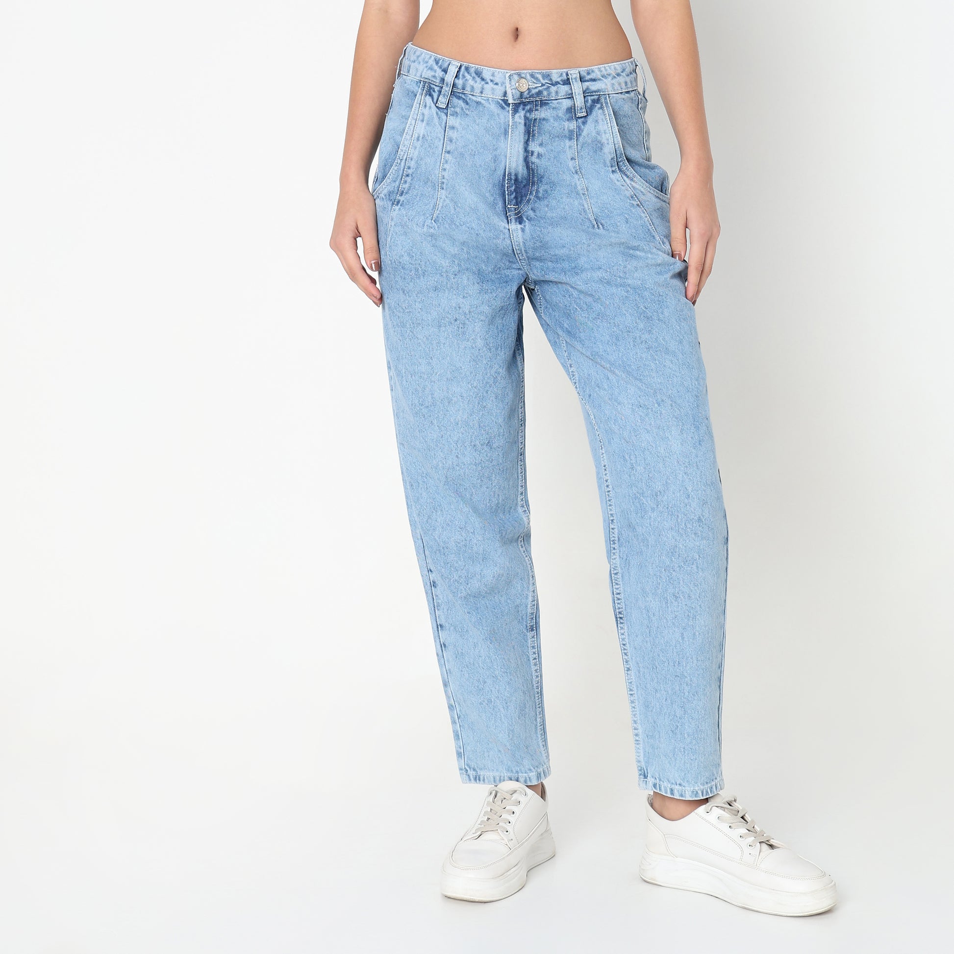 Slouch Fit Solid High Rise Jeans