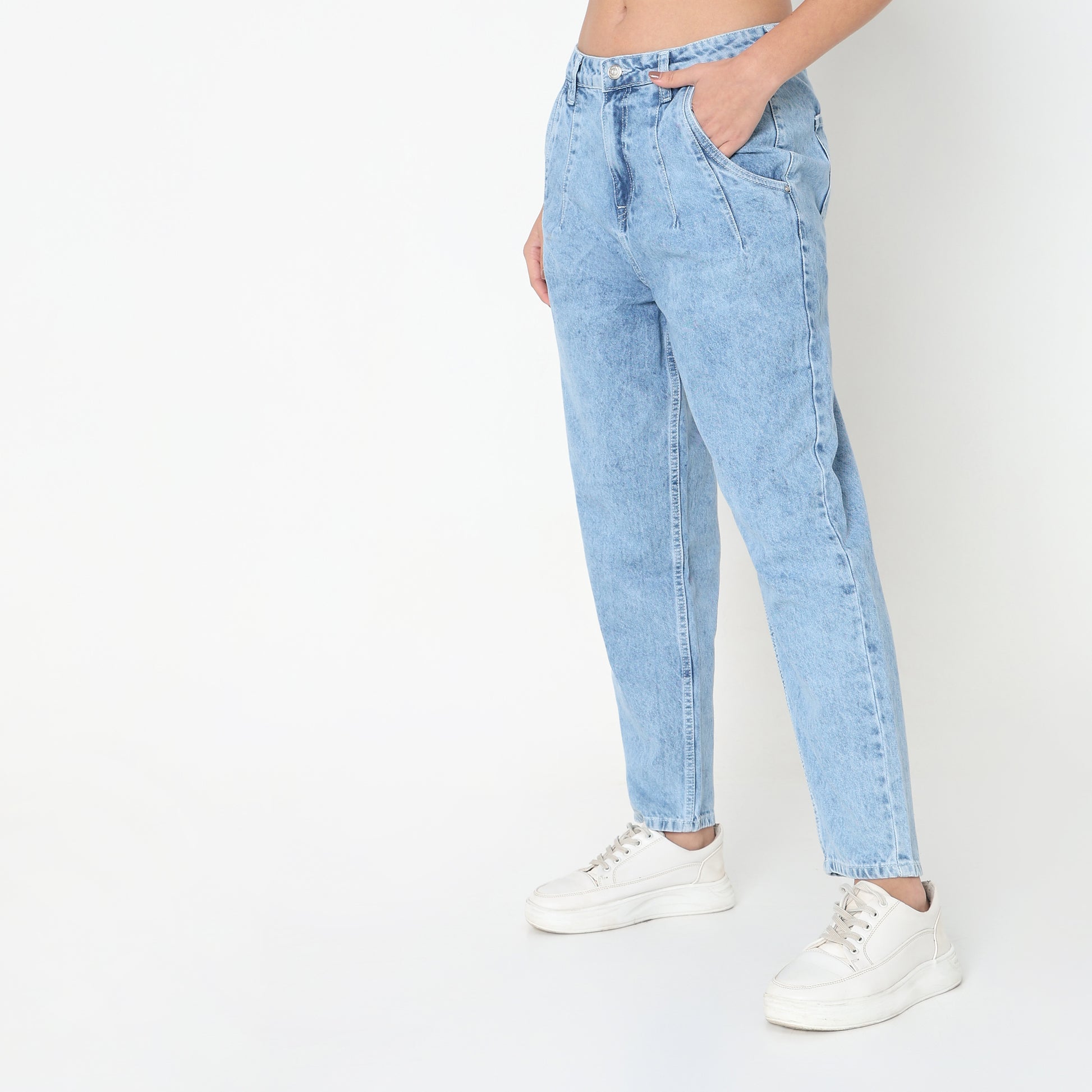 Slouch Fit Solid High Rise Jeans