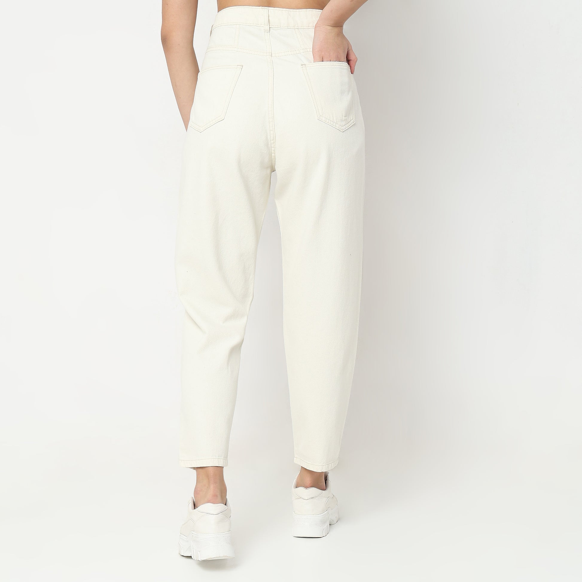 Slouch Fit Solid High Rise Jeans