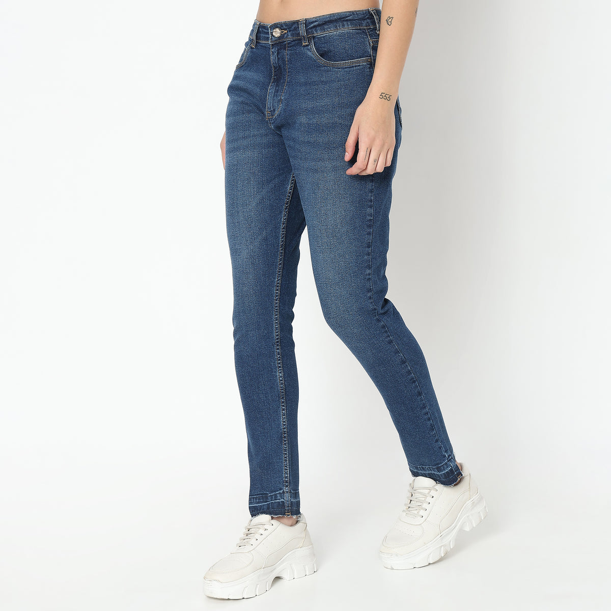 Slim Fit Solid Mid Rise Jeans