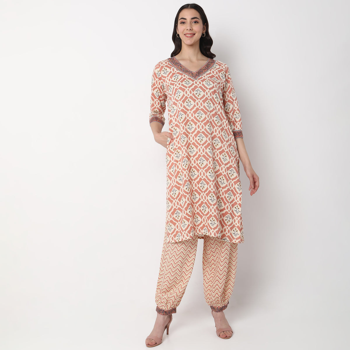 Straight Fit Printed Kurta Set