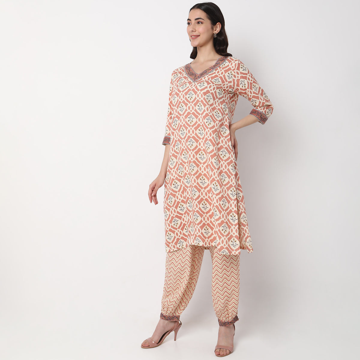 Straight Fit Printed Kurta Set