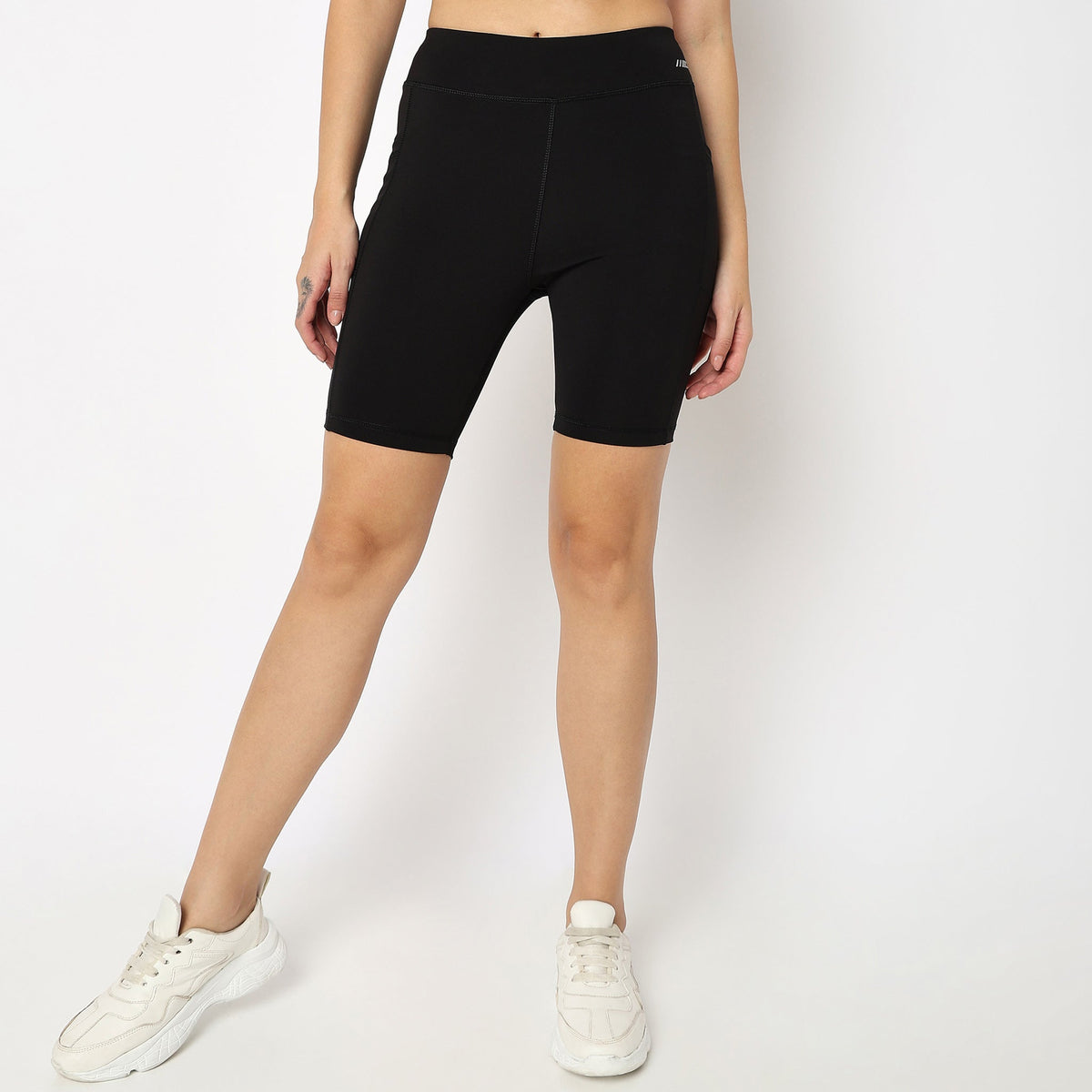 Women Wearing Regular Fit Solid High Rise Short