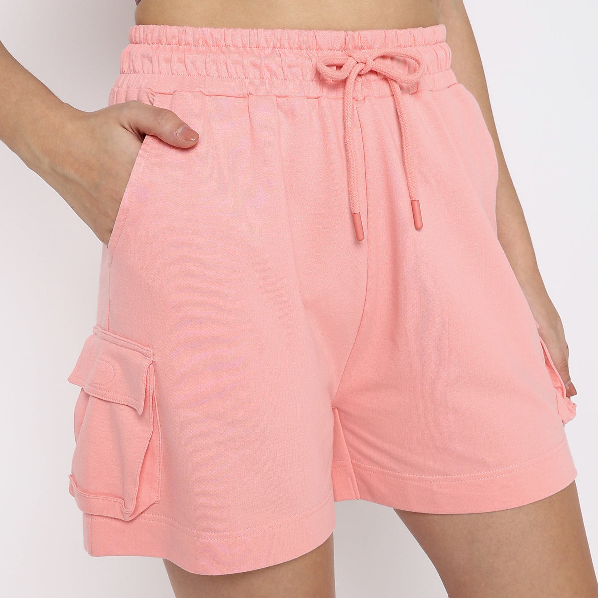 Women Wearing Regular Fit Solid Mid Rise Short