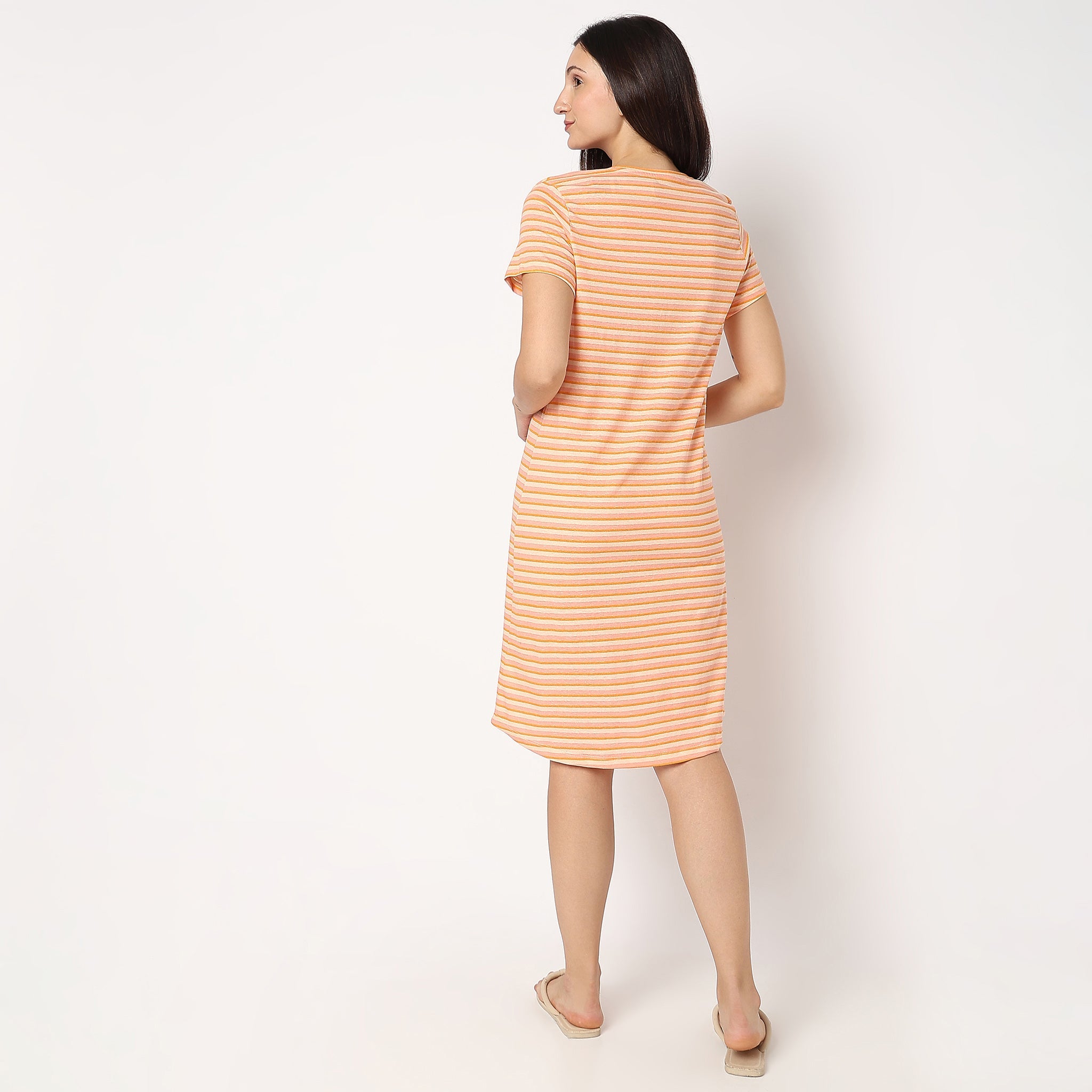 Hanro Mira Short Gown with Long Sleeves | Shades Of Sleep