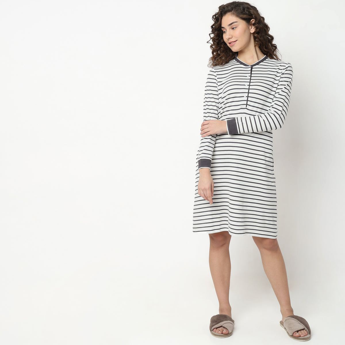 Regular Fit Striped Short Gown