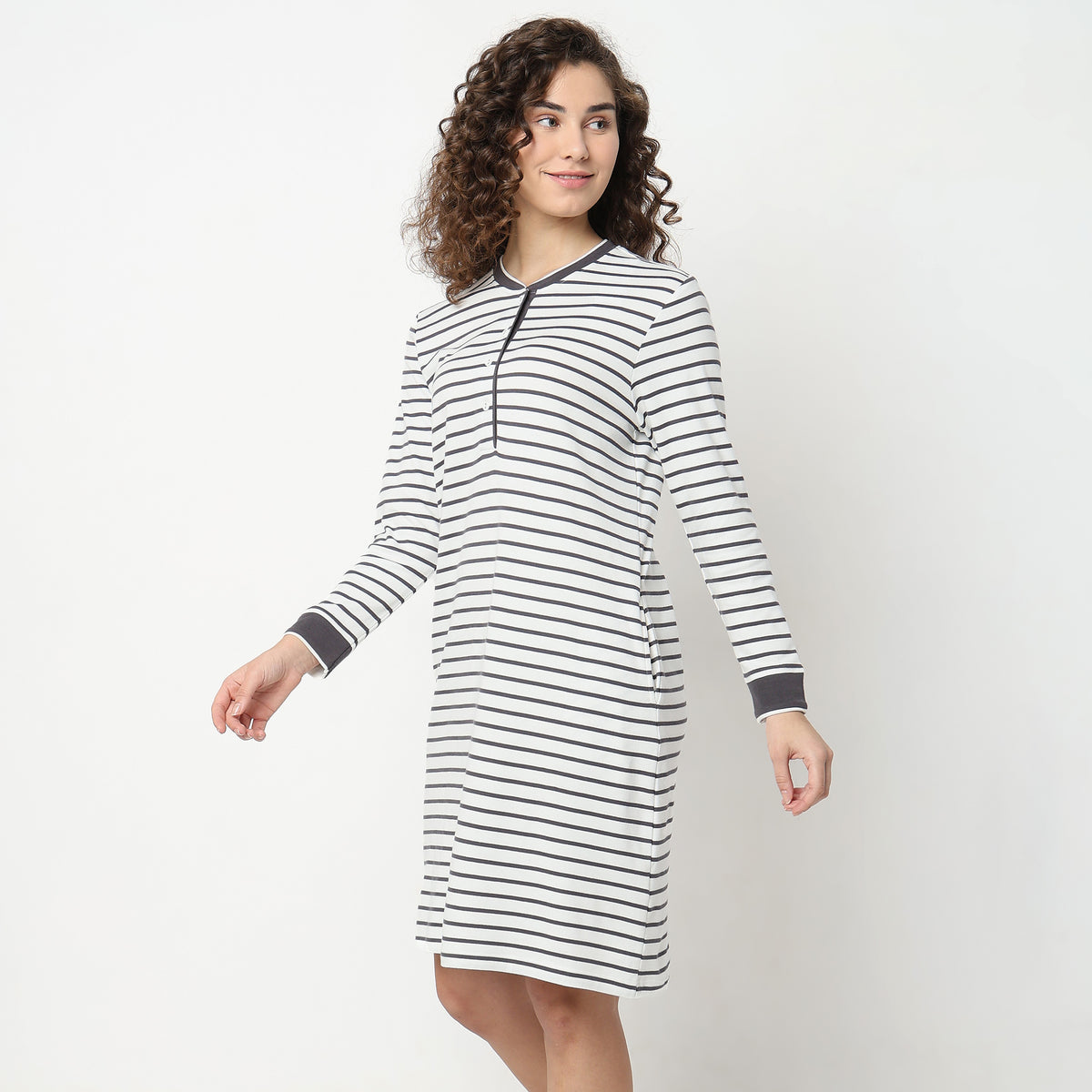 Regular Fit Striped Short Gown