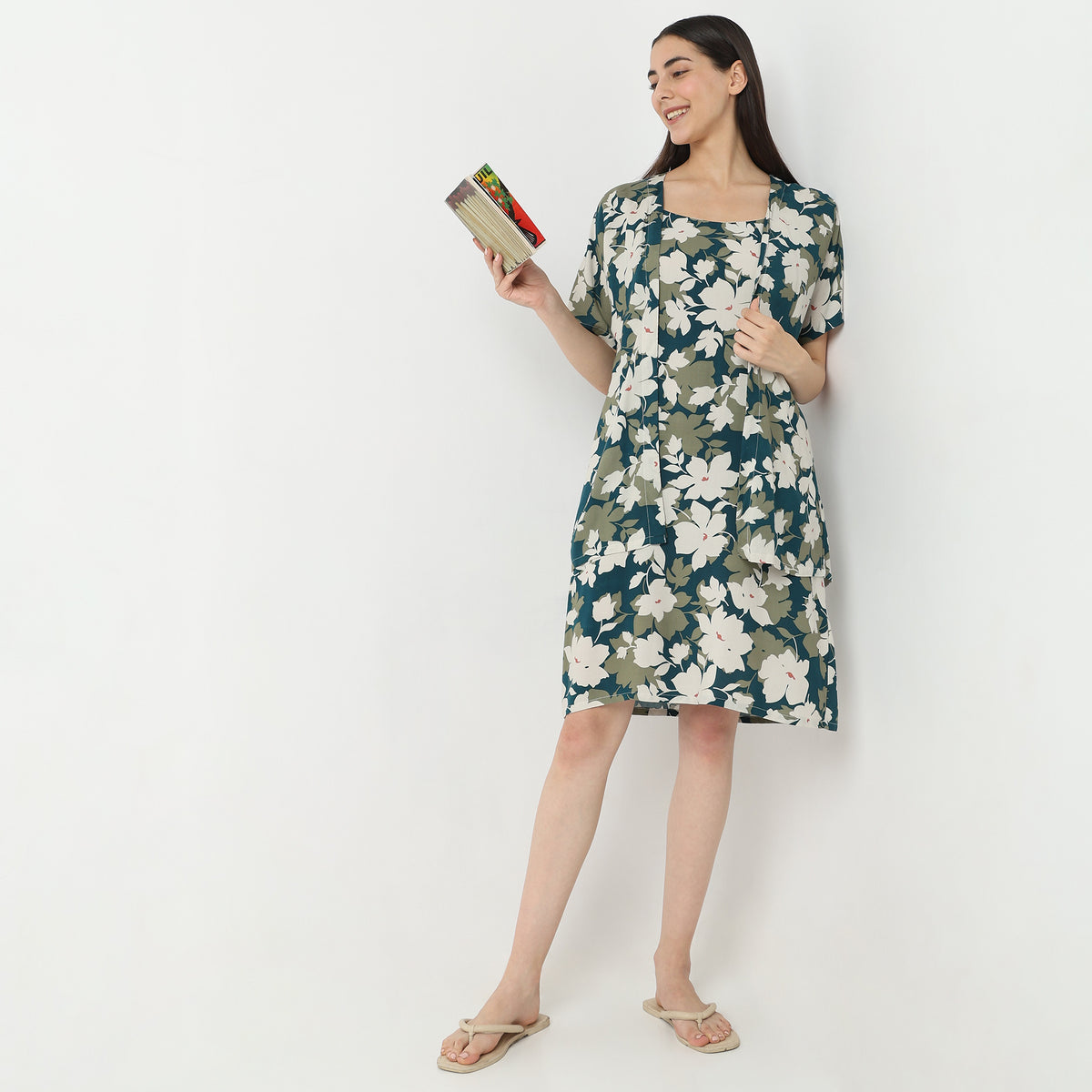 Regular Fit Floral Short Gown