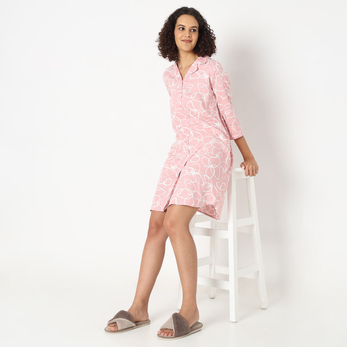 Regular Fit Floral Short Gown