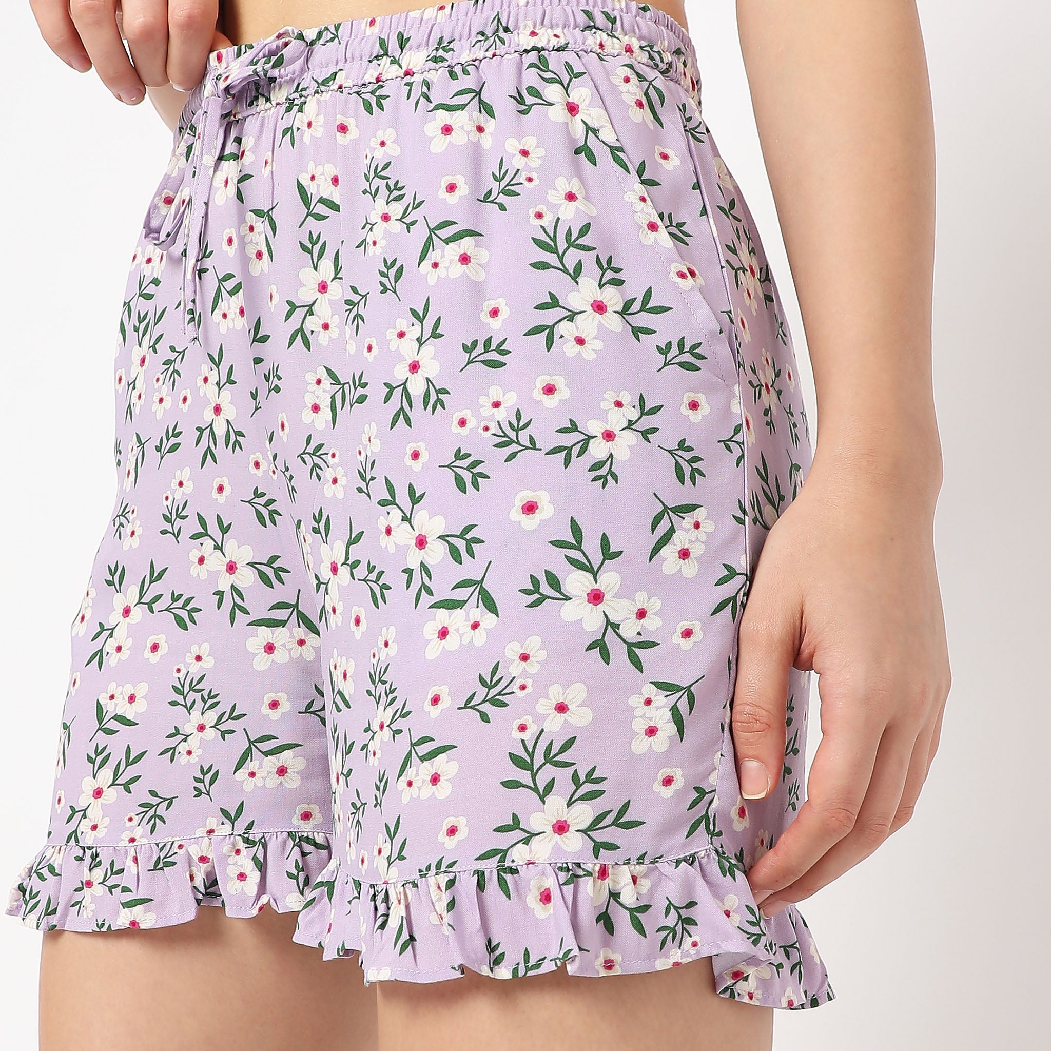 Regular Fit Floral Mid Rise Shorts