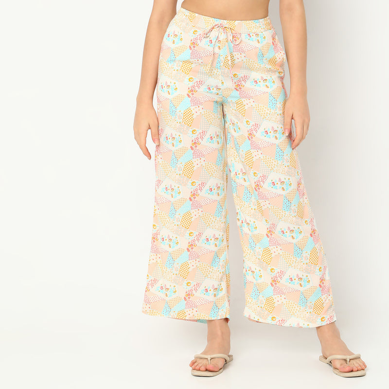 Regular Fit Printed Mid Rise Pants