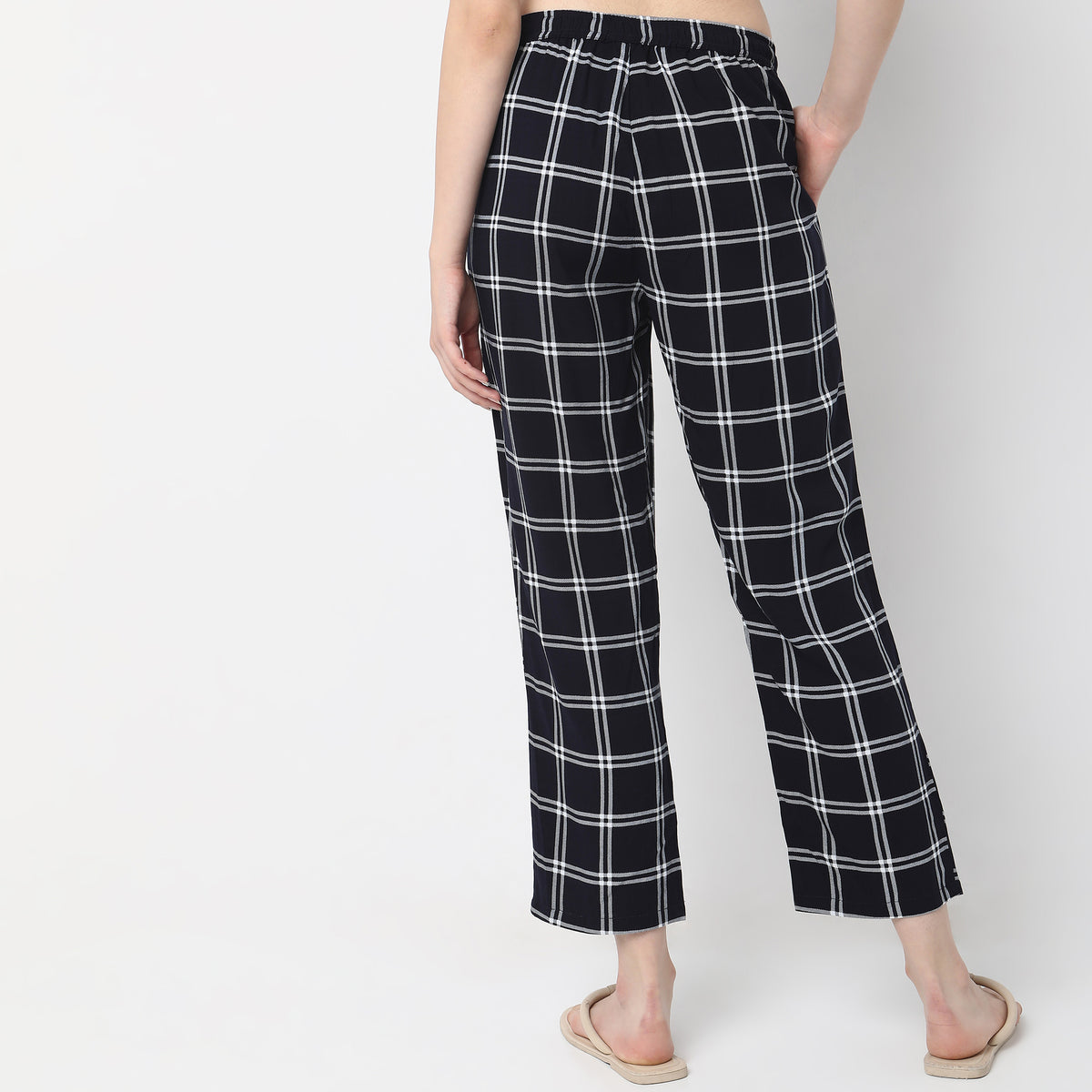 Regular Fit Checkered Mid Rise Pyjamas