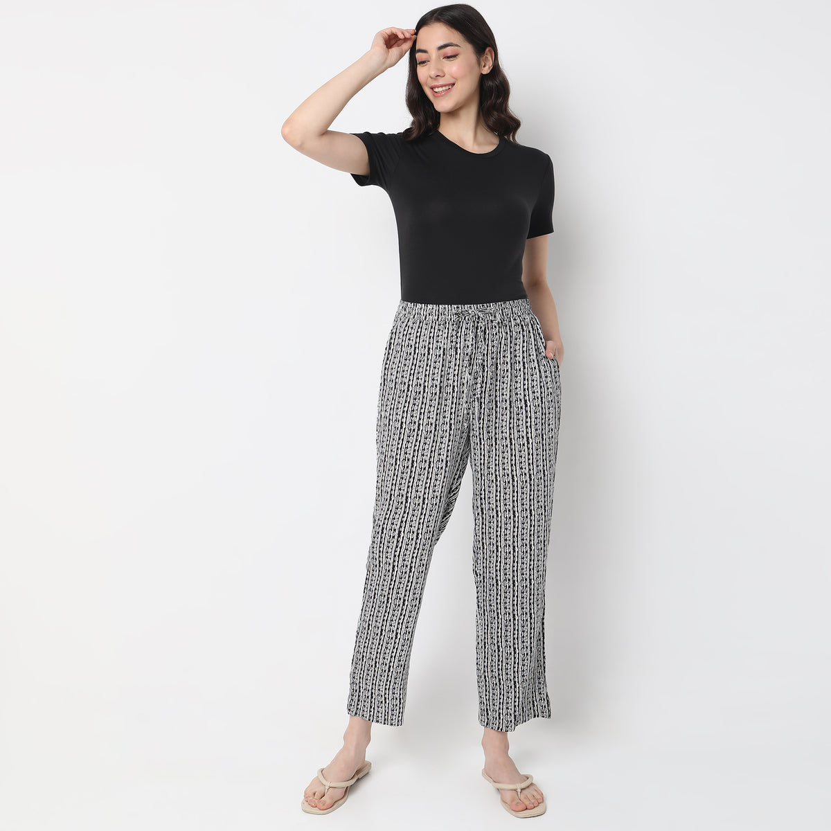 Regular Fit Printed Mid Rise Pyjamas