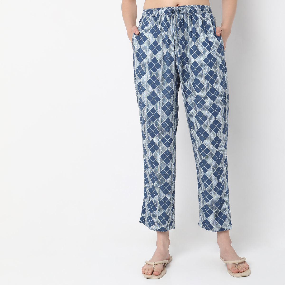 Regular Fit Printed Mid Rise Pyjamas