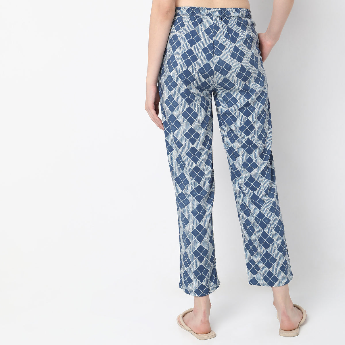 Regular Fit Printed Mid Rise Pyjamas