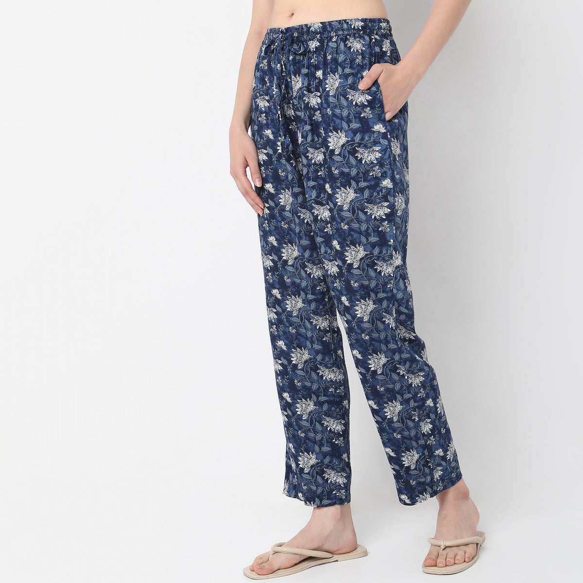 Regular Fit Printed Mid Rise Pyjamas