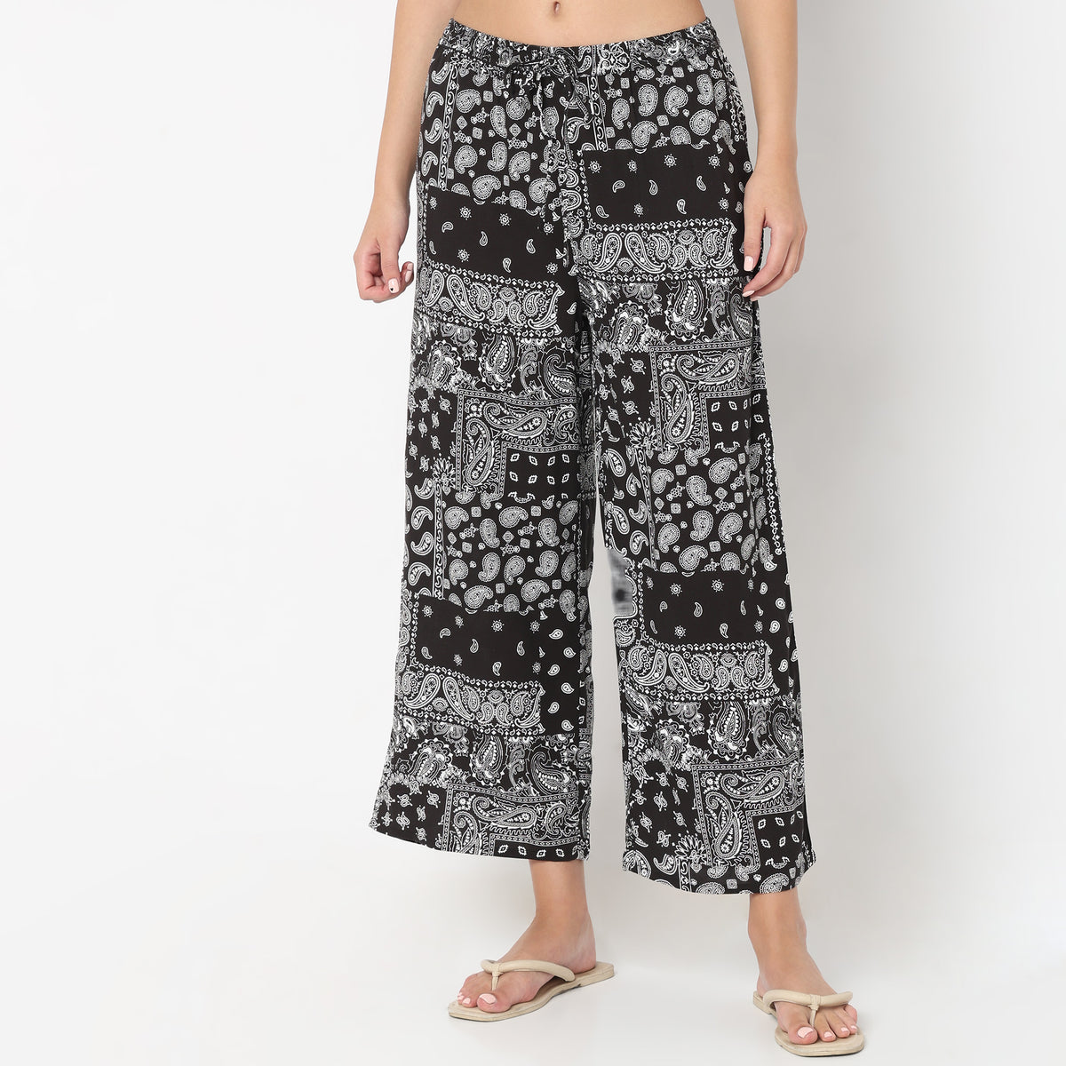 Regular Fit Printed Mid Rise Palazzos