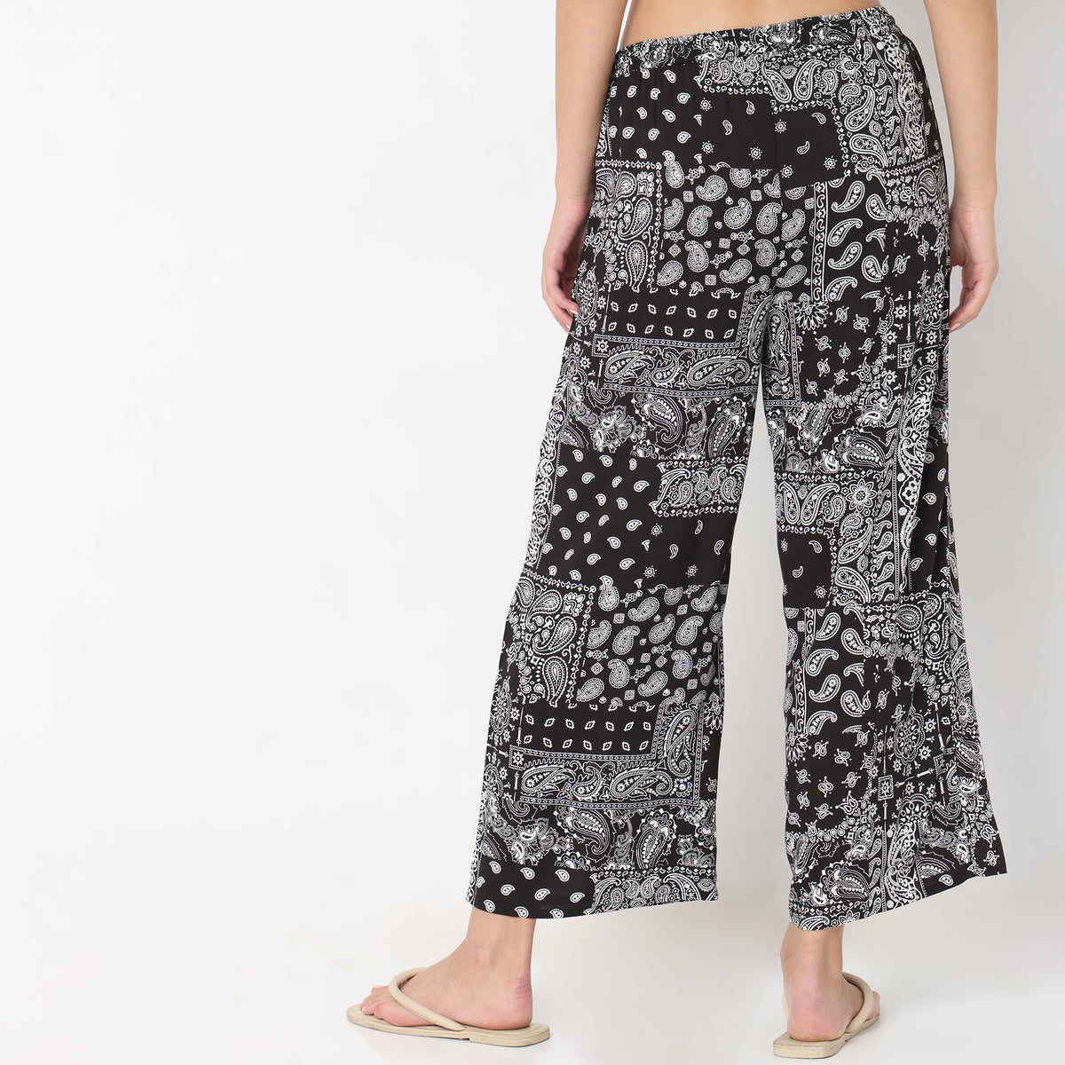 Regular Fit Printed Mid Rise Palazzos