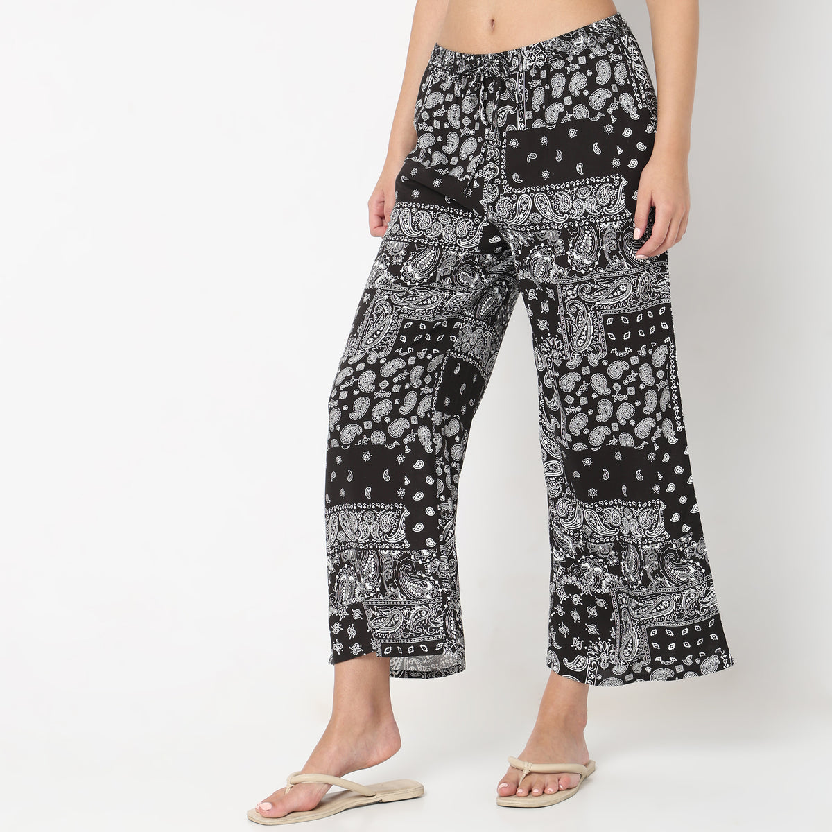 Regular Fit Printed Mid Rise Palazzos