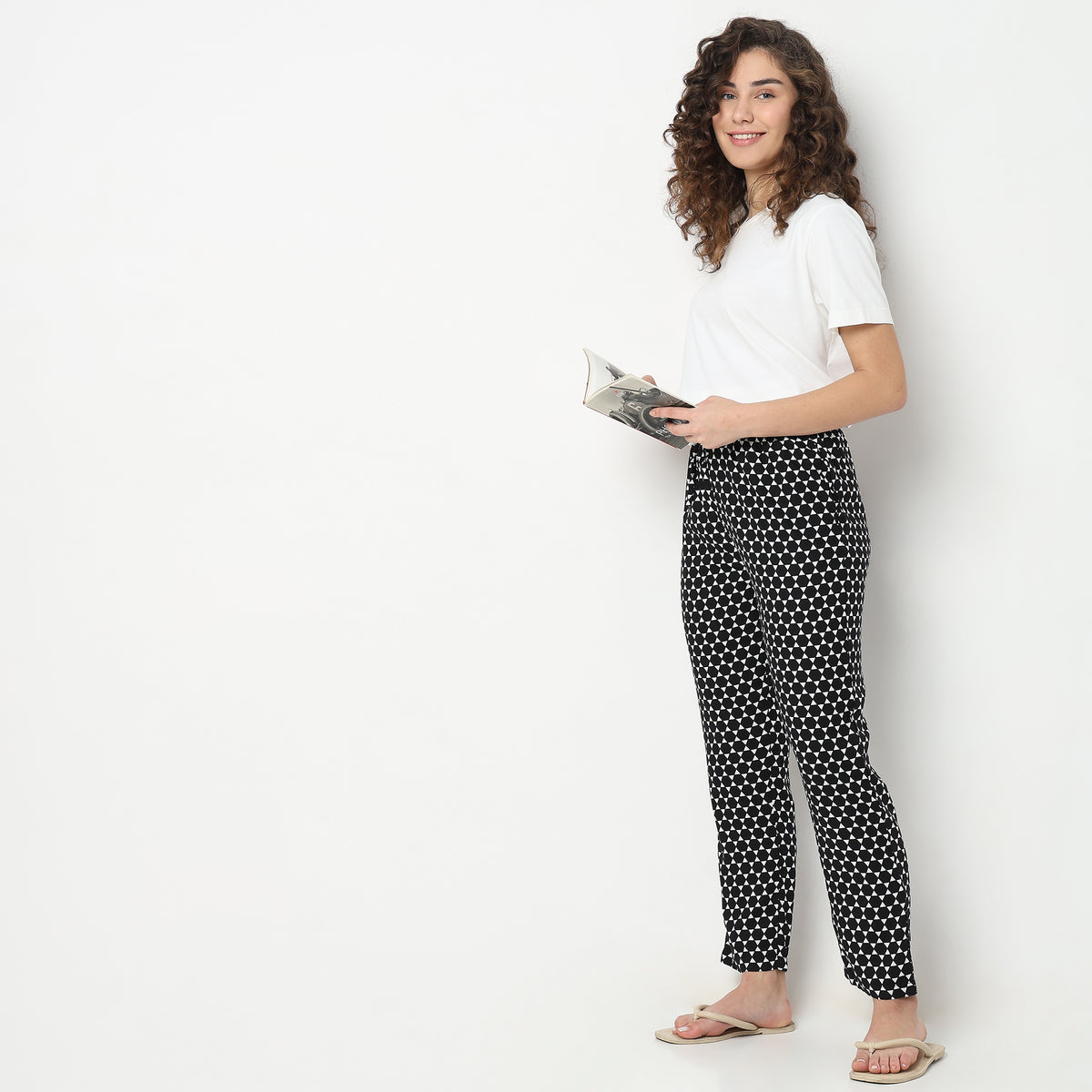 Regular Fit Printed Mid Rise Pyjamas