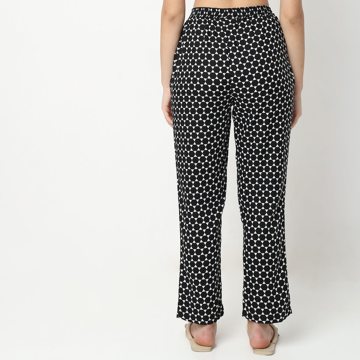 Regular Fit Printed Mid Rise Pyjamas