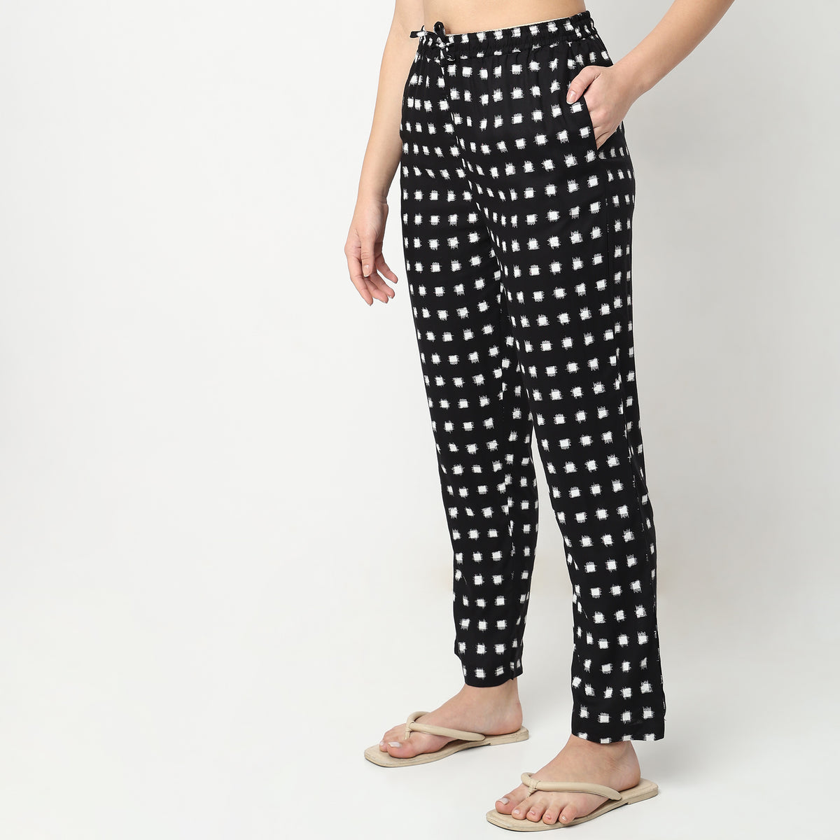 Regular Fit Printed Mid Rise Pyjamas