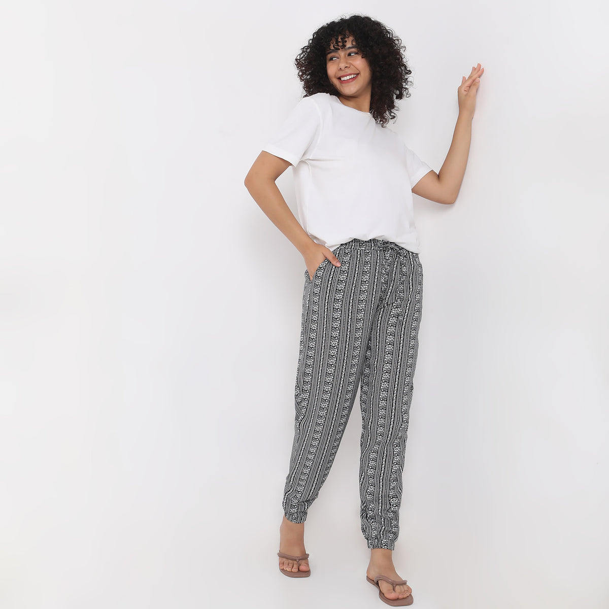 Regular Fit Printed Mid Rise Pyjamas