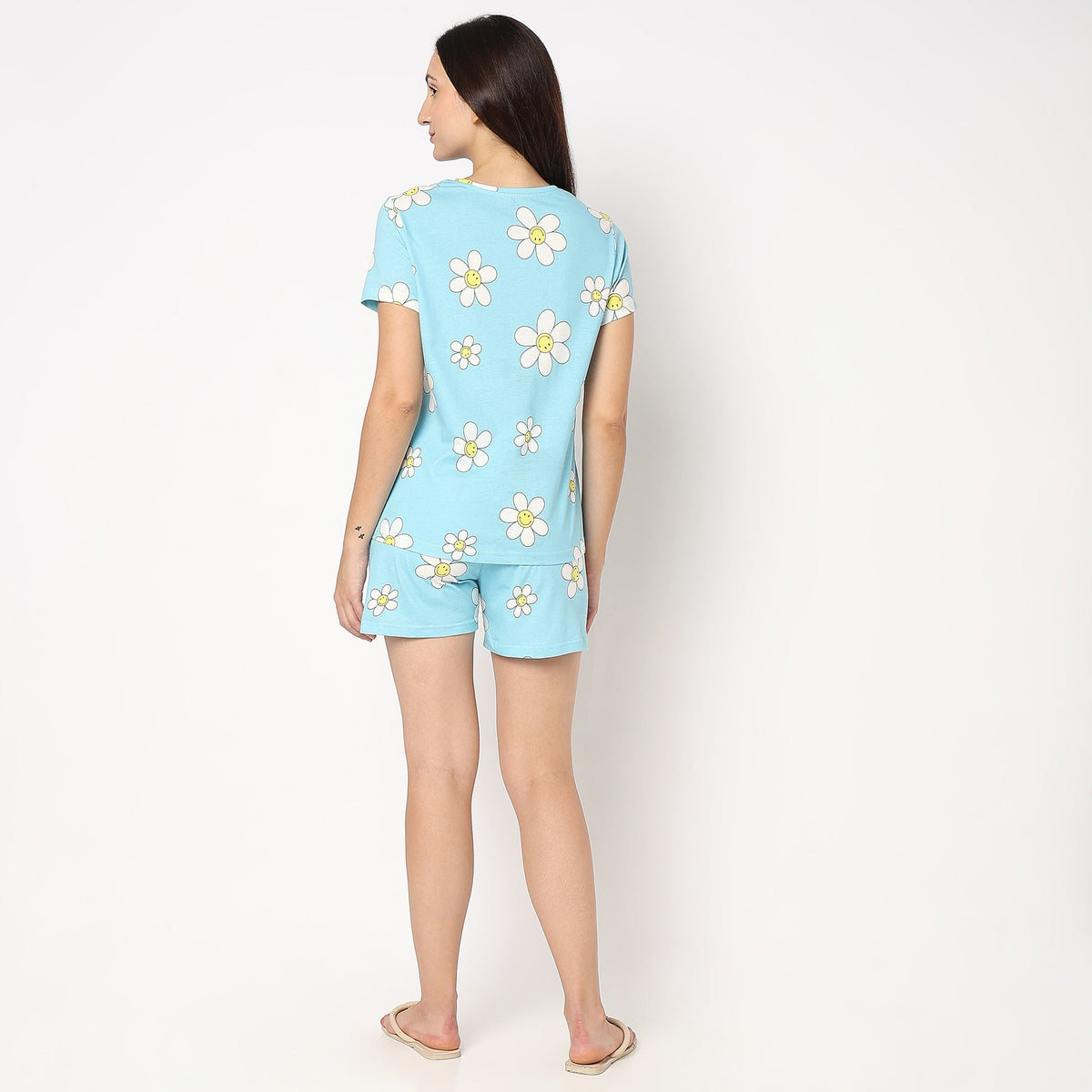 Women Wearing Regular Fit Printed Sleepwear Set