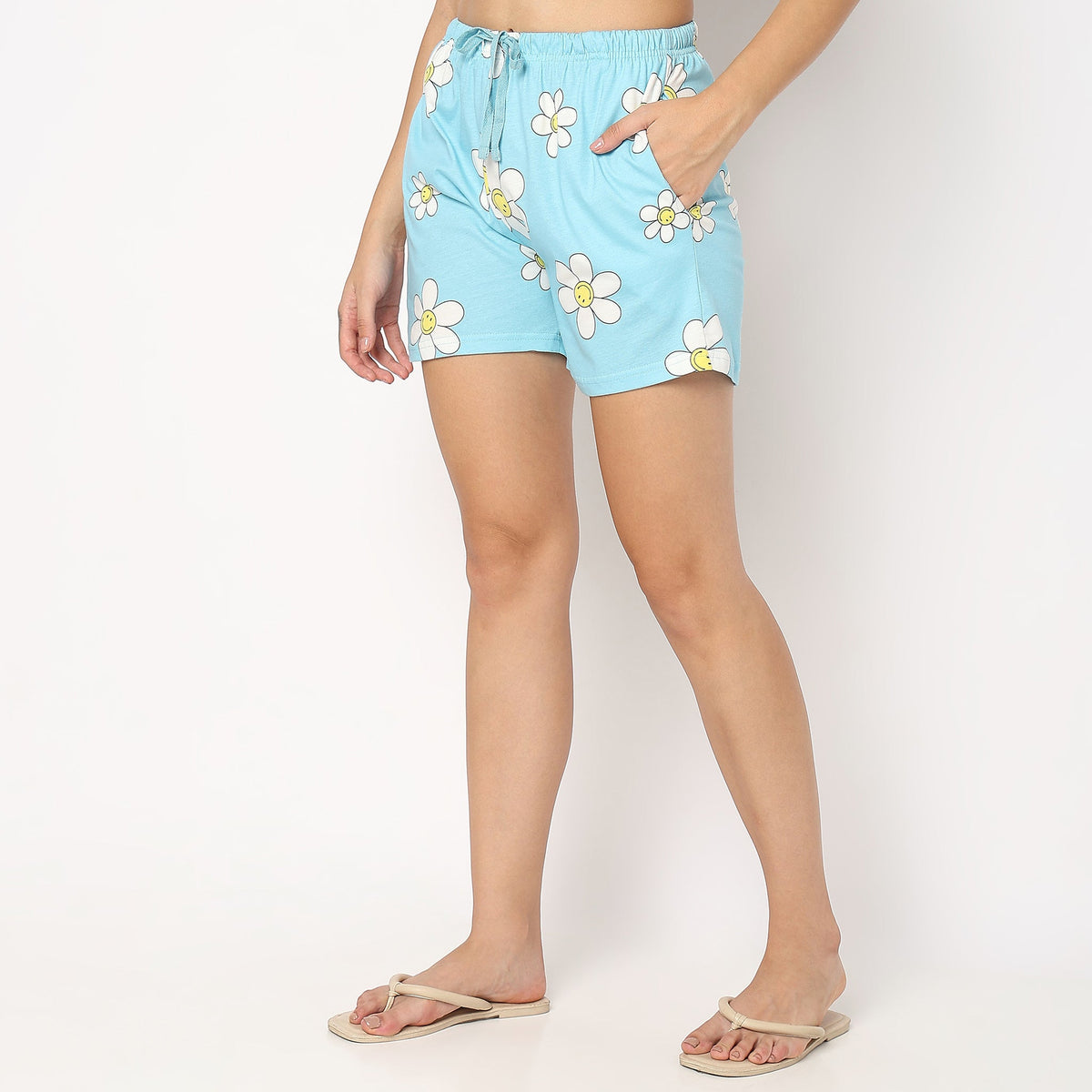 Women Wearing Regular Fit Printed Sleepwear Set