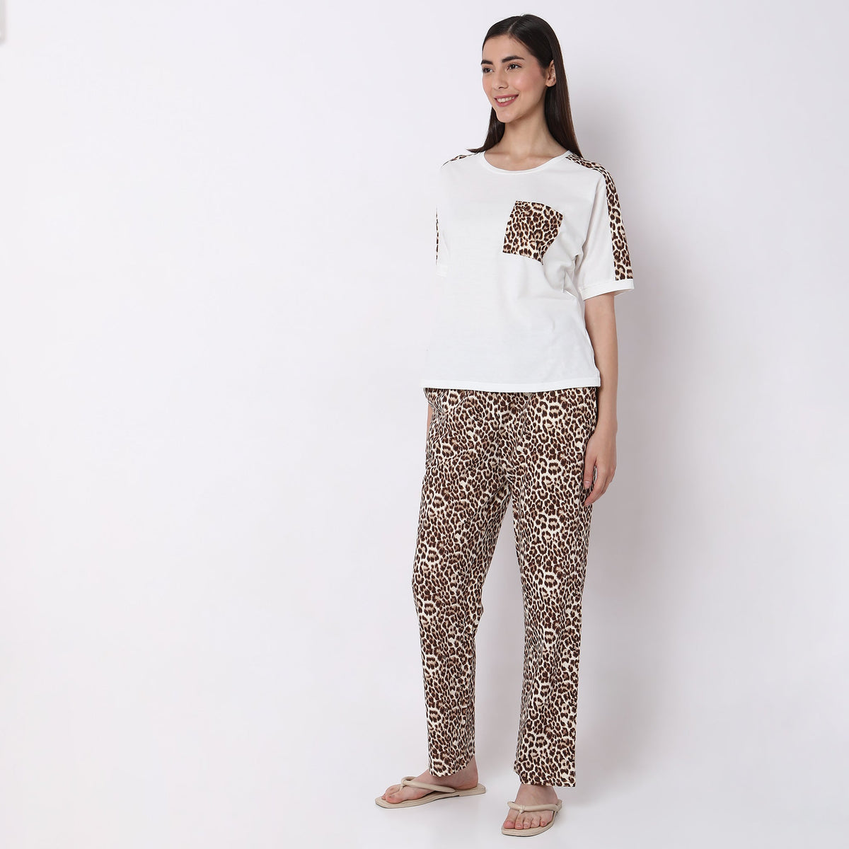 Women Wearing Regular Fit Printed Sleepwear Set