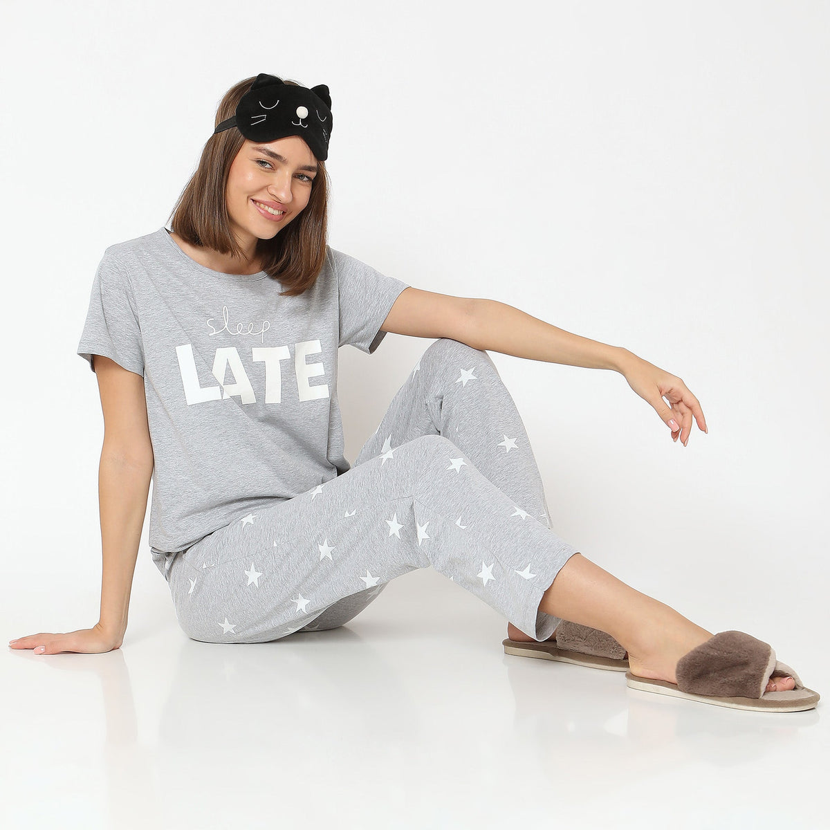 Women Wearing Regular Fit Printed Sleepwear Set